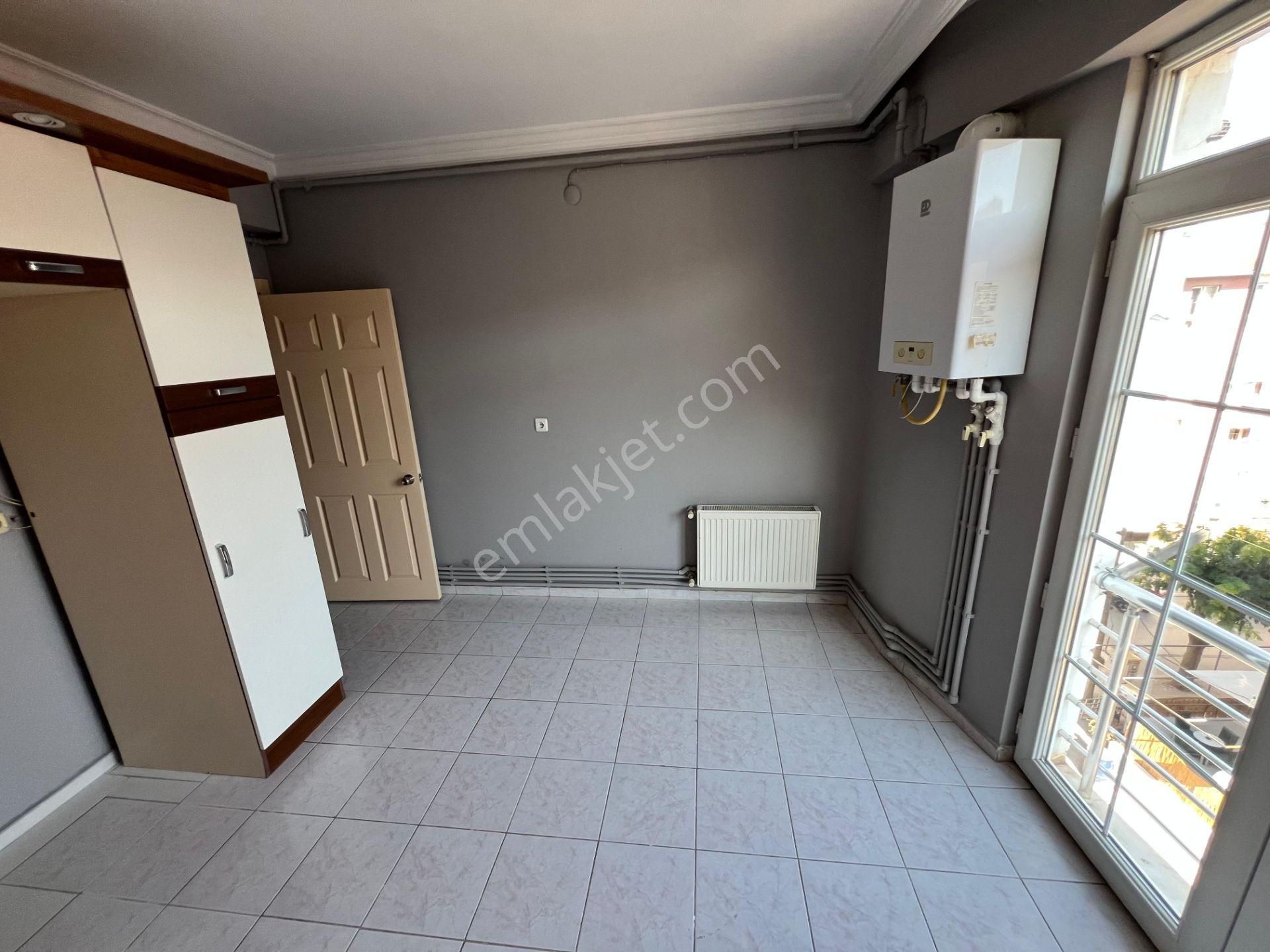 Akademi'den Yenibağlar'da Köşe Geniş Ebeveyn Banyolu Kiralık 3+1 - Görsel 13