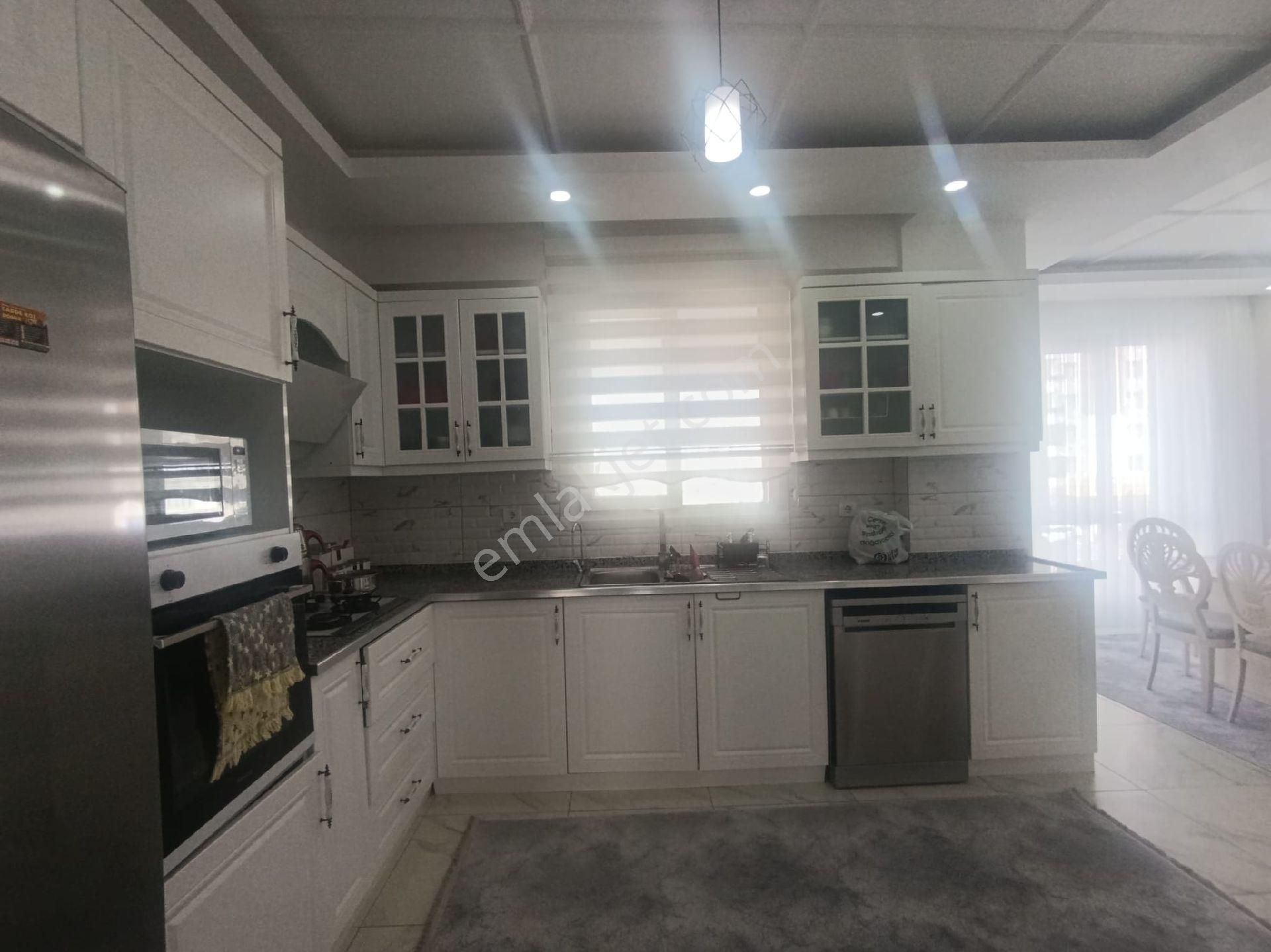 Üç Kuyular Da 3.5+1 Konum Lokasyonu Muhteşem Satılık Daire