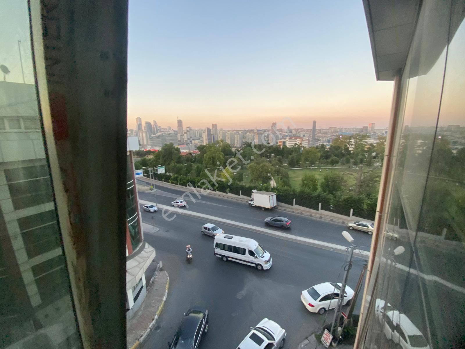 Beylikdüzü Yakuplu'da Metrobüs Yanı 43m2 Eşyalı 1+1 Kiralık - Görsel 17