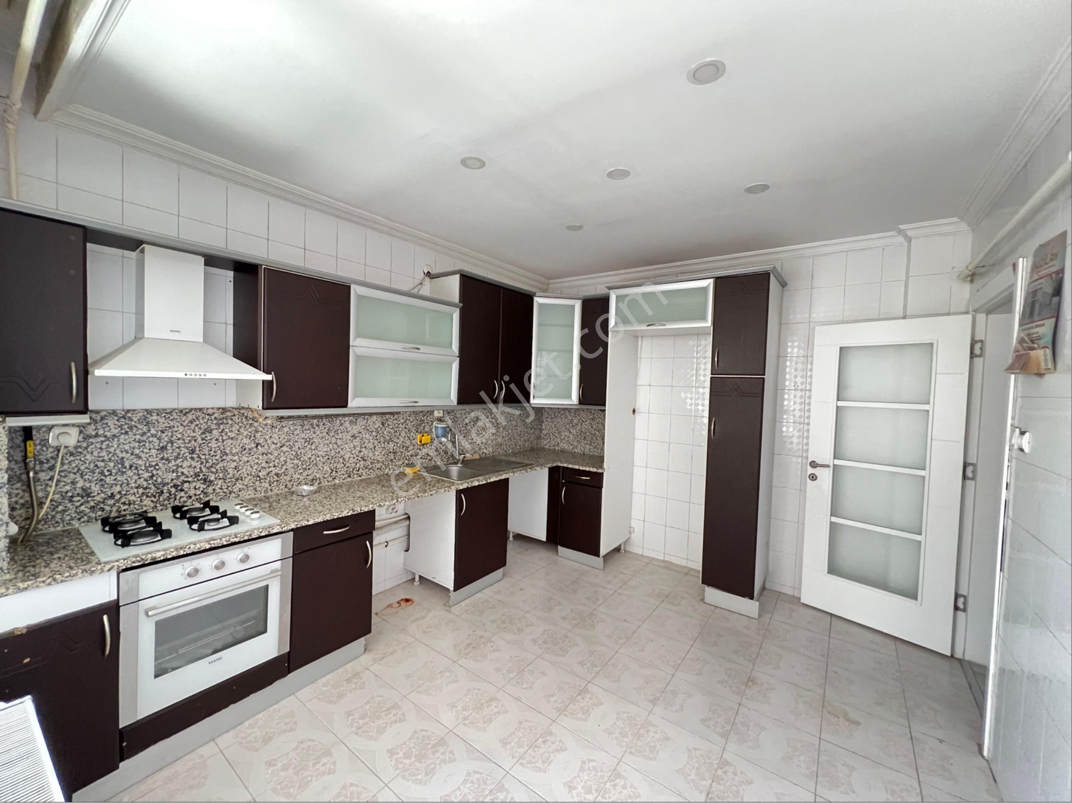 Realty World Mns2 Gayrimenkul Mehmetden Yenişehir Şanmed Hastanesi Yakınında 4odalı Muhteşem Satılık