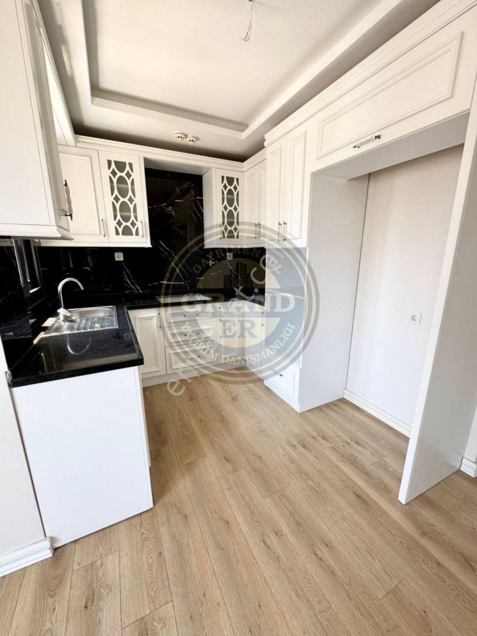 Mezitli Akdeniz Mah.şık Ve Kullanışlı 4+1 Satılık Daire