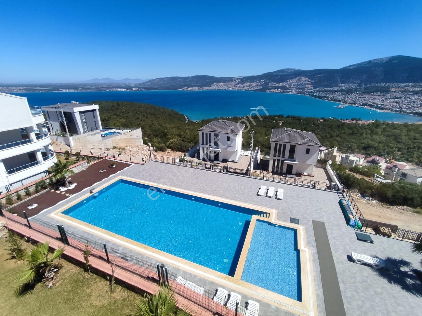 Didim Akbük'te Full Deniz Manzaralı Satılık Çatı Dubleks - Görsel 8