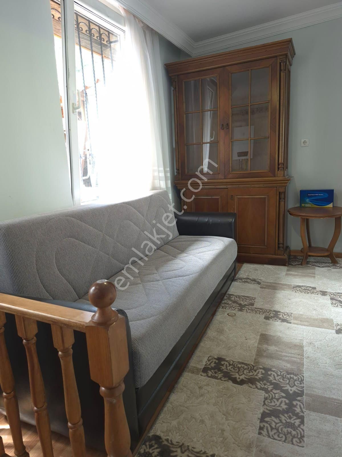 Sarıyer Maden Mahallesinde Bekara Uygun Eşyalı 1+1