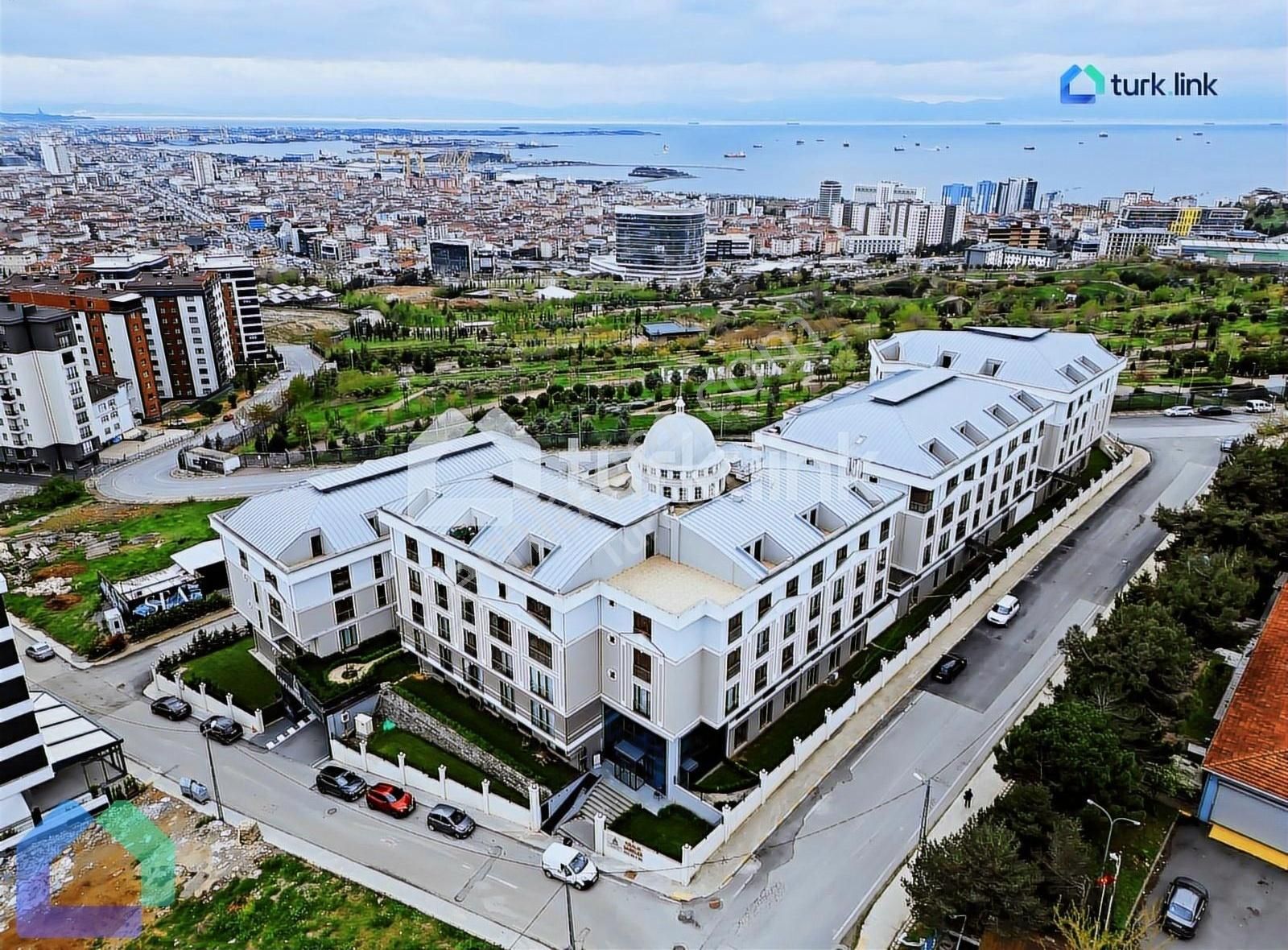 Captaınhıll Resıdence Deniz Manzaralı 2+1 Bahçeli Fırsat Daire