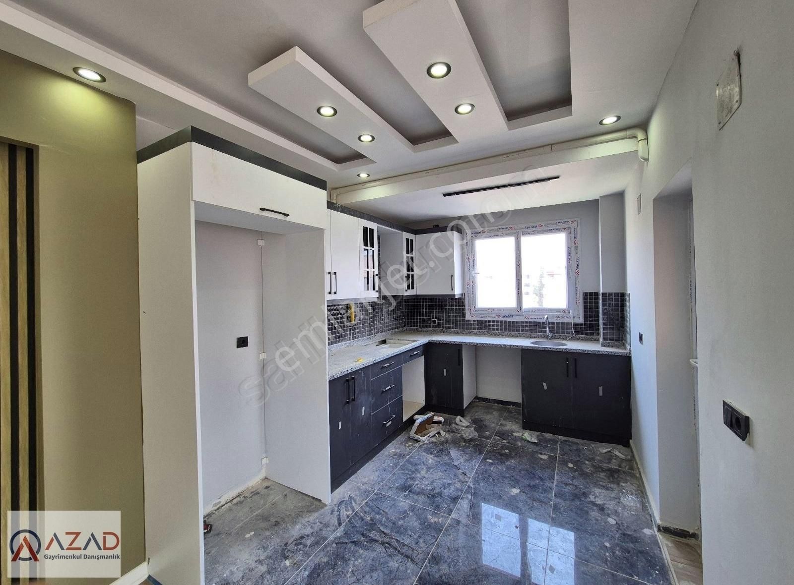 Azad-raufbeyde Kara Camıı Cıvarı Satılık 165 M² 4+1 Daire