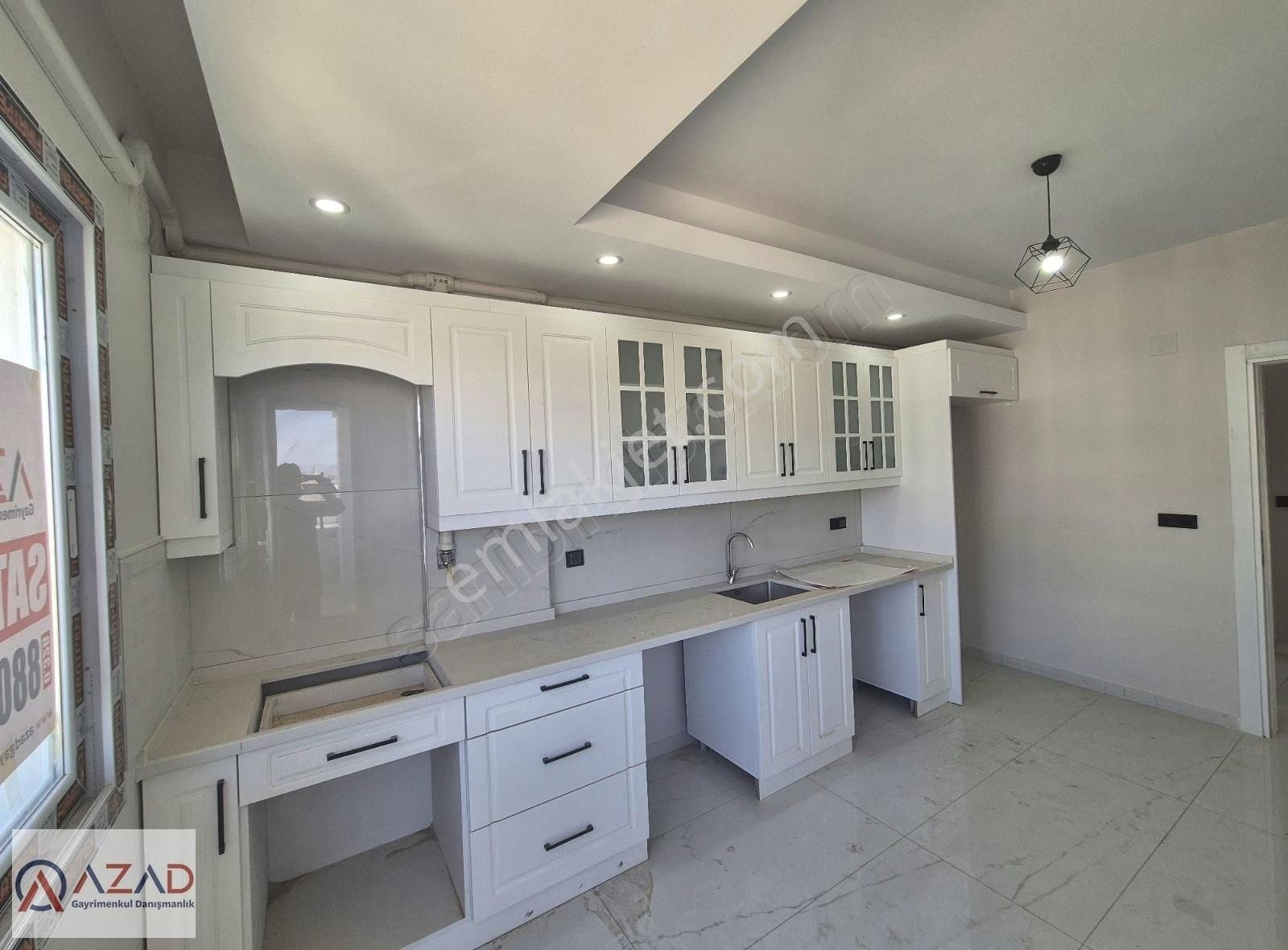 Azad- Eyup Sultan Mah. Pazartesı Pazarı Civari 138 M² Daire