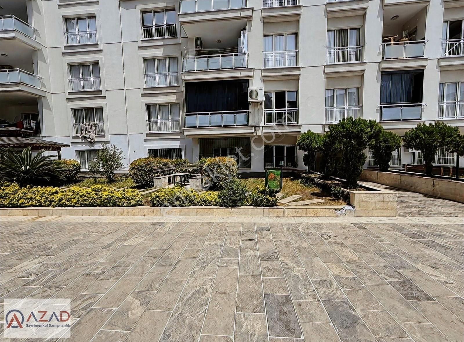 Azad-bahçeli Bulvarı Site İçerisinde Satılık Zemin Kat 4+1 200m2
