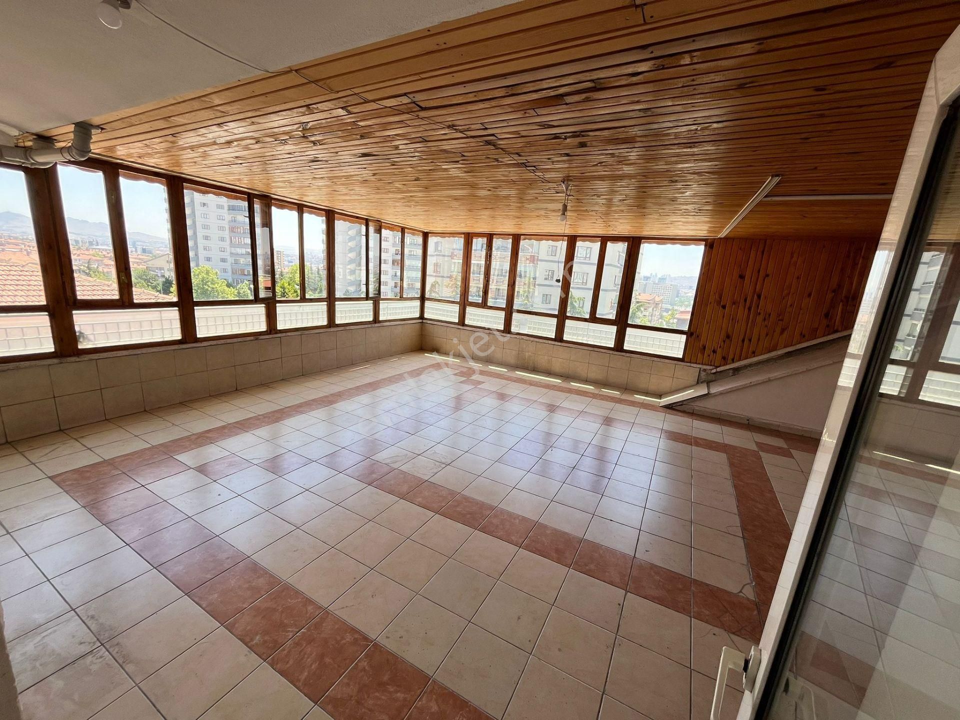 Antares Avm Ve Şehir Hastanesi Karşısı Cadde Üzeri 5+1 Dublex Daire