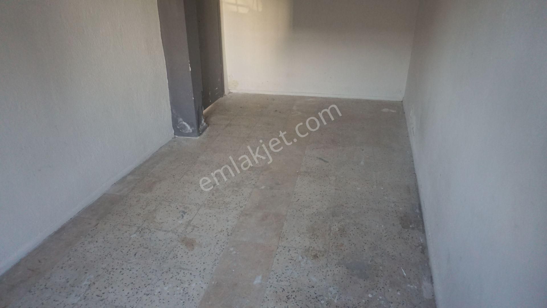 Şirintepede Kiralık Giriş Katı 1+1 Kapalı Mutfak Çiğli Serkan - Görsel 21