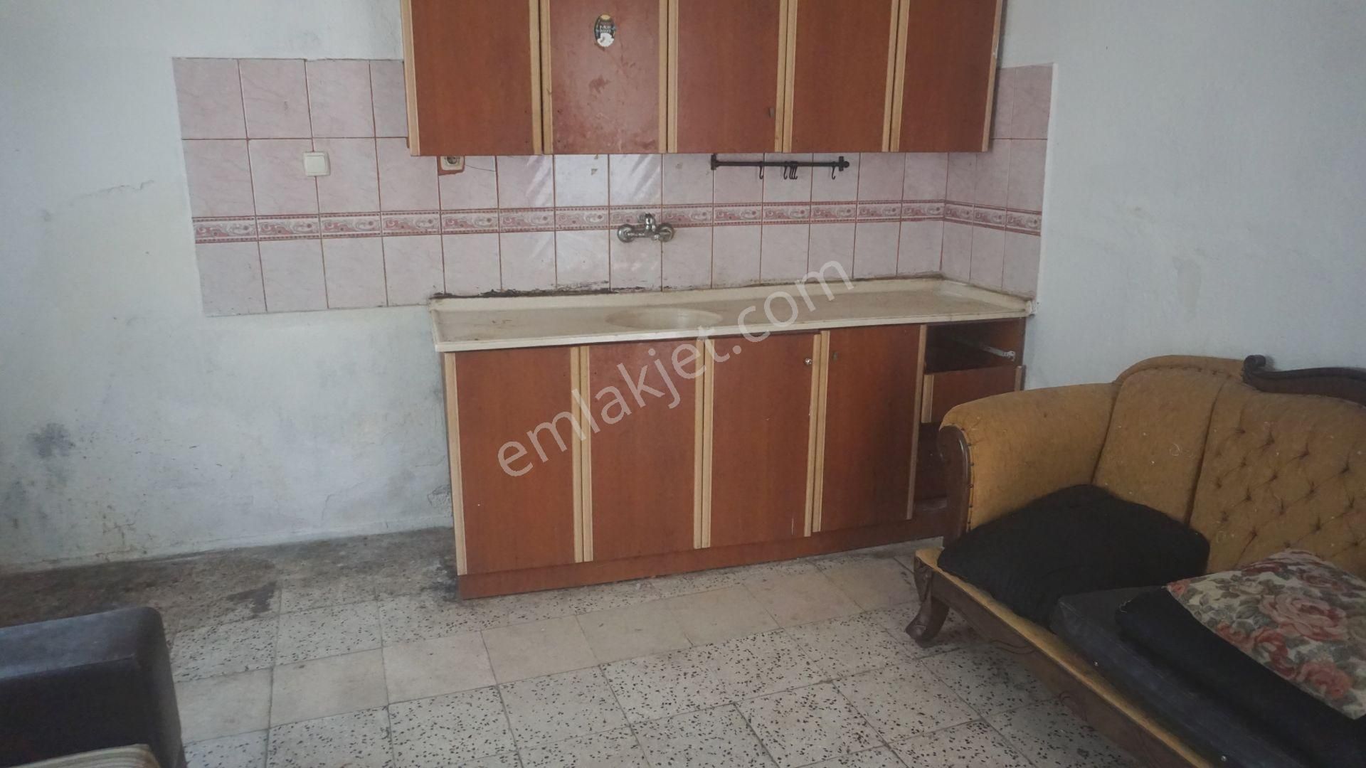 Şirintepede Kiralık Giriş Katı 1+1 Kapalı Mutfak Çiğli Serkan - Görsel 3