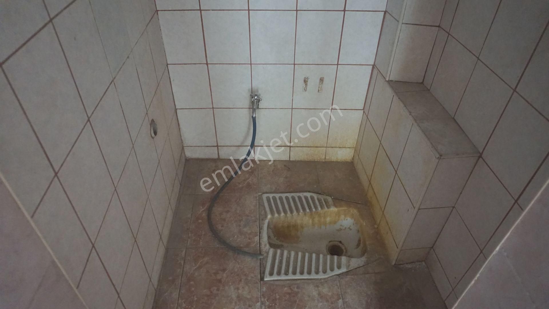 Şirintepede Kiralık Giriş Katı 1+1 Kapalı Mutfak Çiğli Serkan - Görsel 22