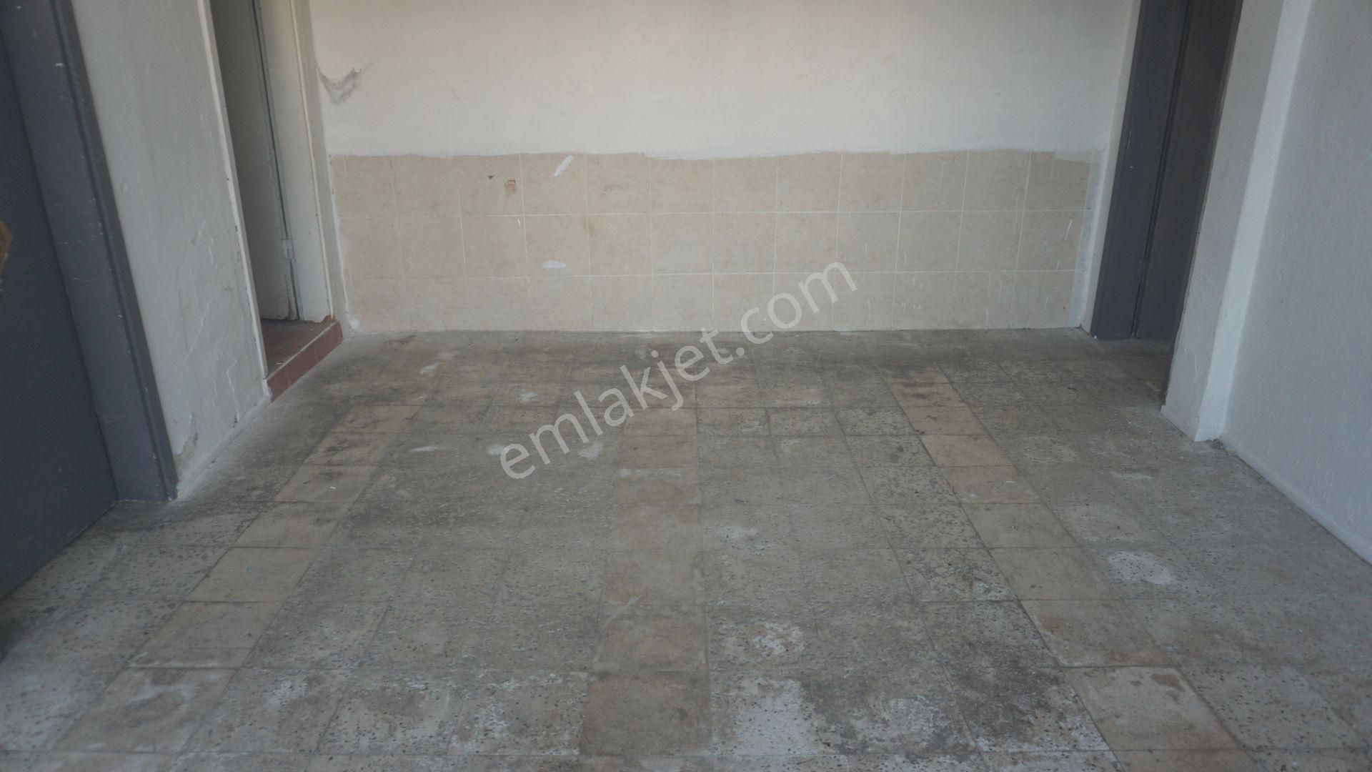 Şirintepede Kiralık Giriş Katı 1+1 Kapalı Mutfak Çiğli Serkan - Görsel 12