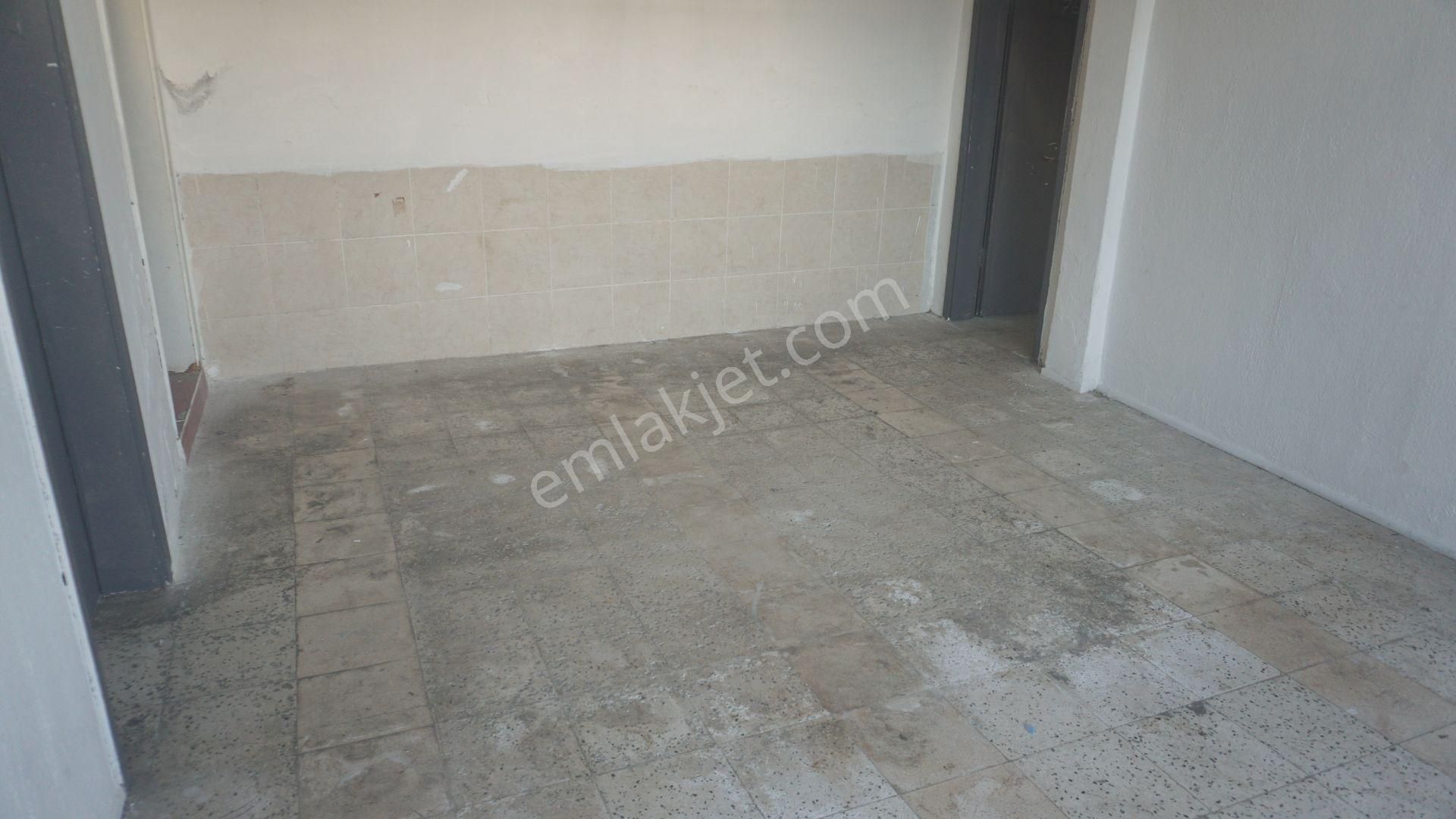 Şirintepede Kiralık Giriş Katı 1+1 Kapalı Mutfak Çiğli Serkan - Görsel 13