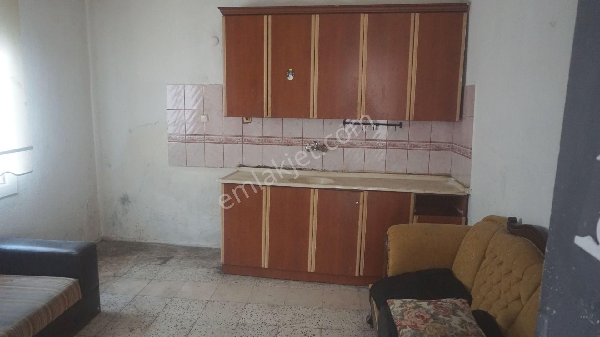 Şirintepede Kiralık Giriş Katı 1+1 Kapalı Mutfak Çiğli Serkan - Görsel 2