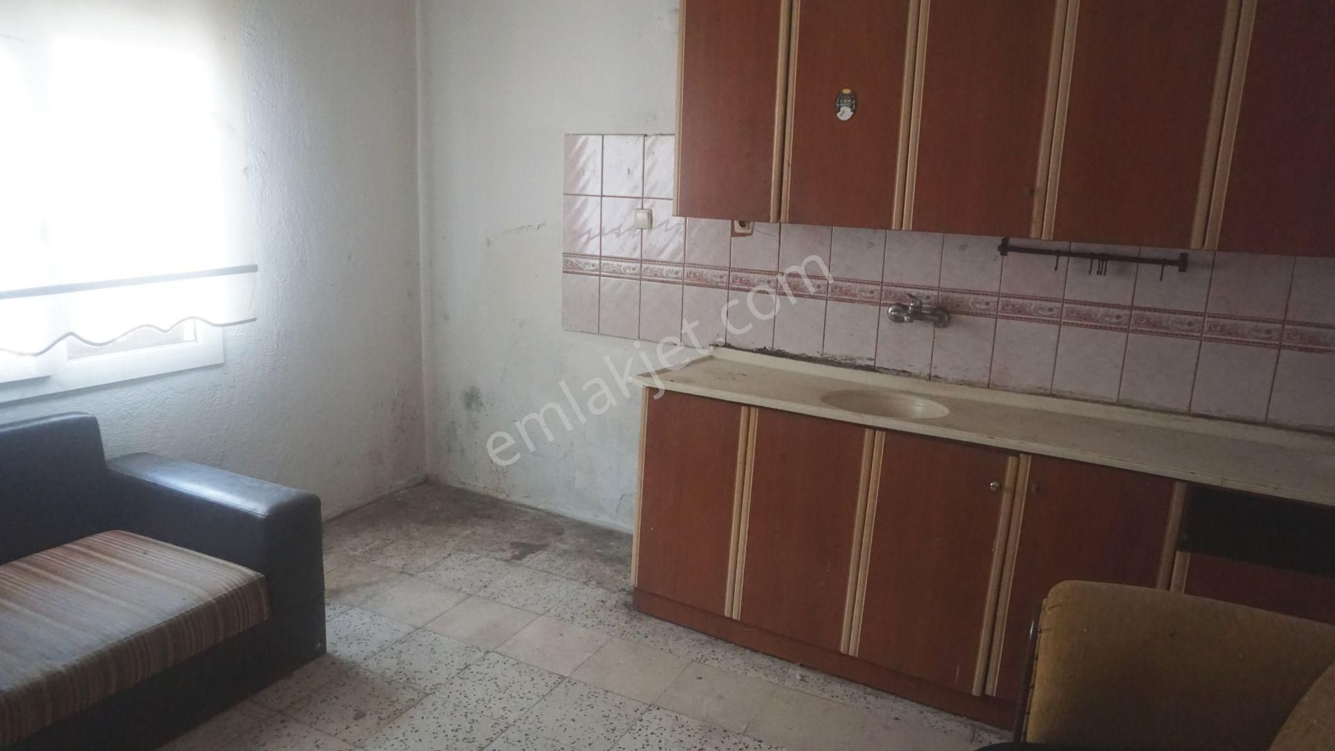 Şirintepede Kiralık Giriş Katı 1+1 Kapalı Mutfak Çiğli Serkan - Görsel 7