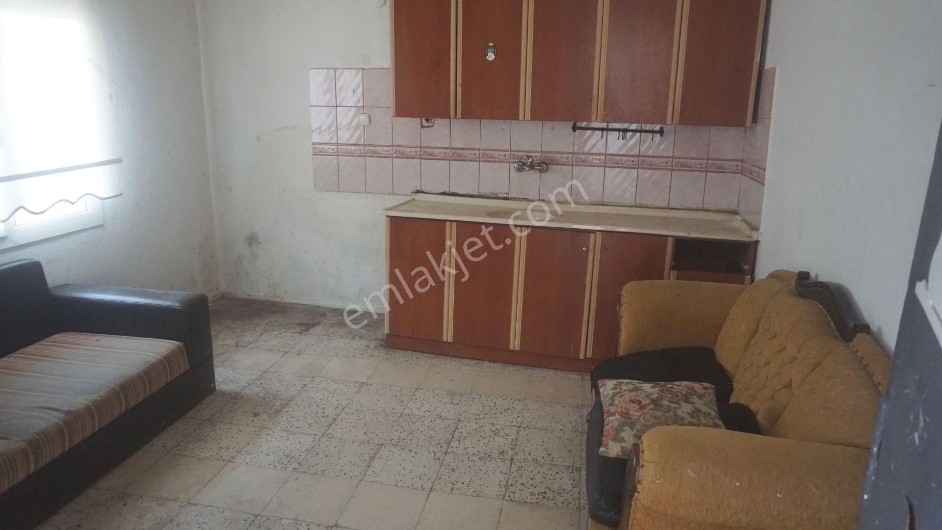 Şirintepede Kiralık Giriş Katı 1+1 Kapalı Mutfak Çiğli Serkan - Görsel 5