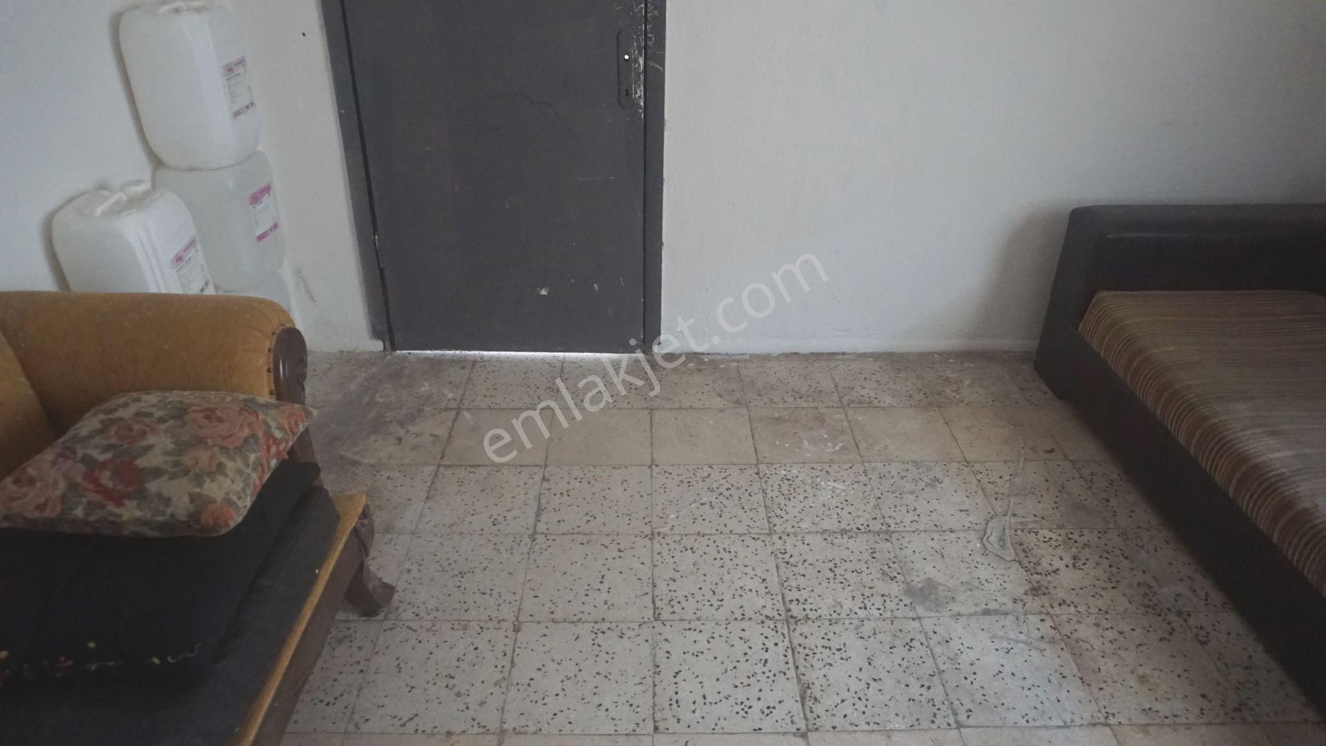 Şirintepede Kiralık Giriş Katı 1+1 Kapalı Mutfak Çiğli Serkan - Görsel 9
