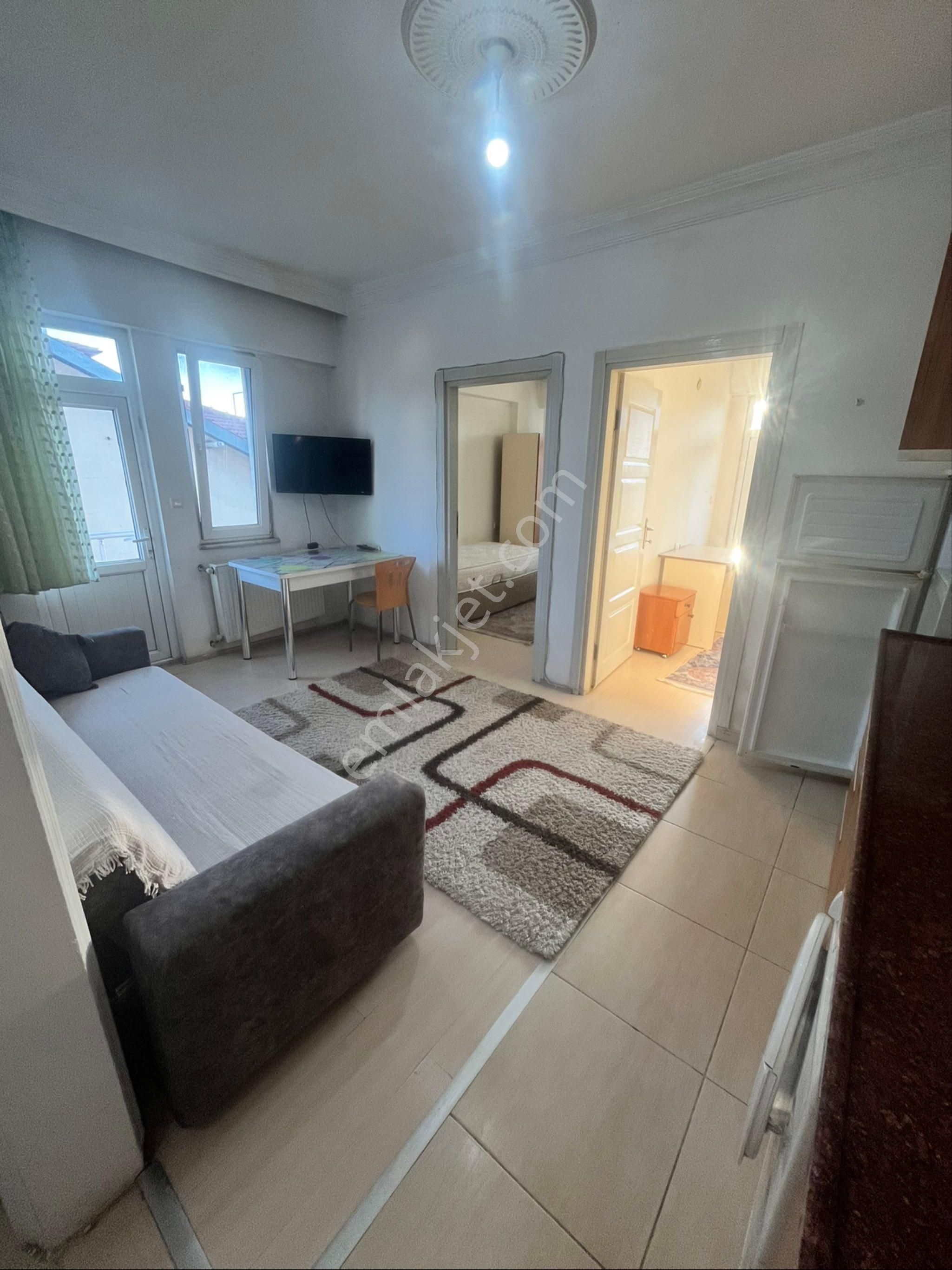 Çelikev Gayrimenkul’den Kiralık 2+1 Geniş Apart