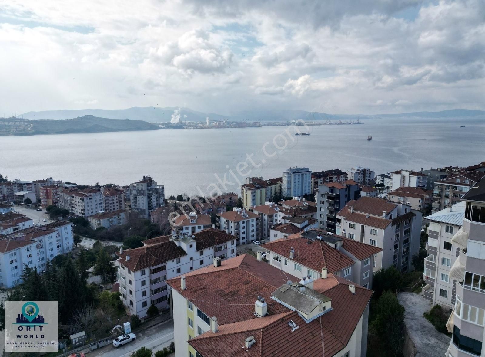 Gemlik Manastır'da Deniz Manzaralı 2+1 Masrafsız 130 Metre Daire