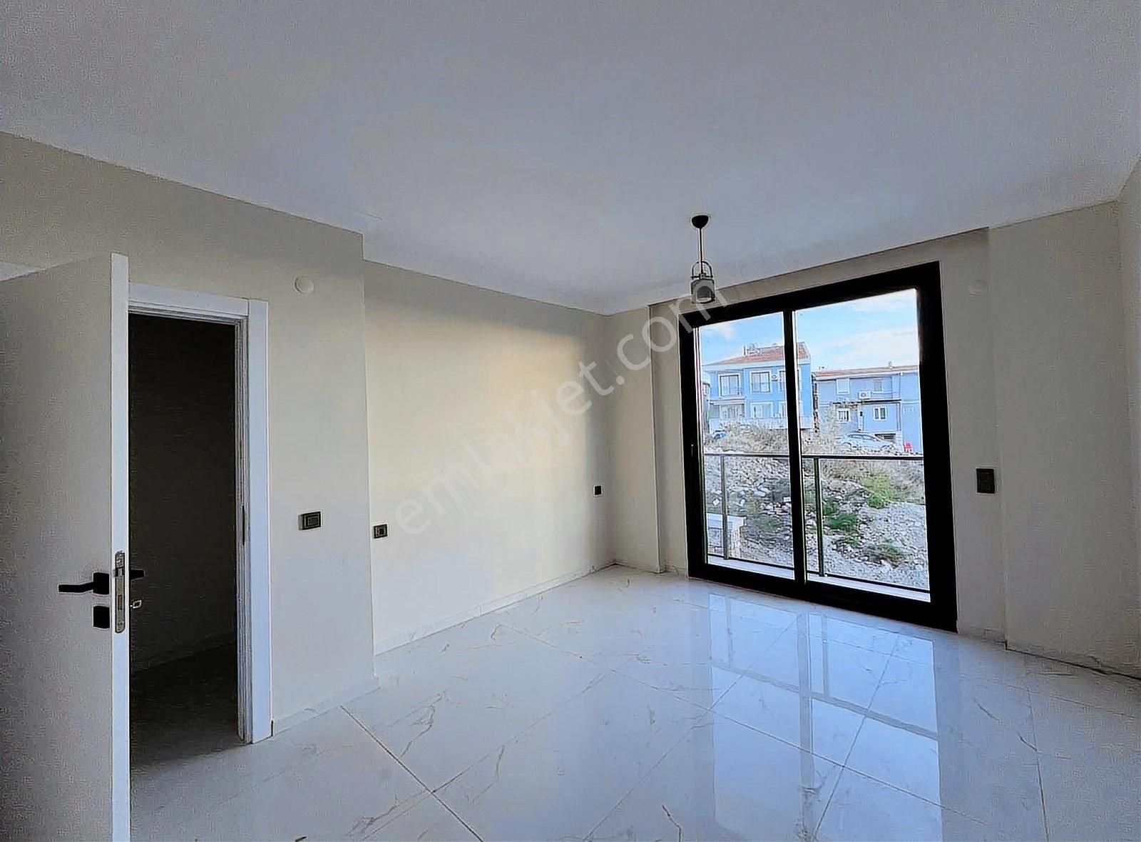 Yiğit Gayrimenkul'den Muhteşem Manzaralı, Sıfır ,müstakil Villa