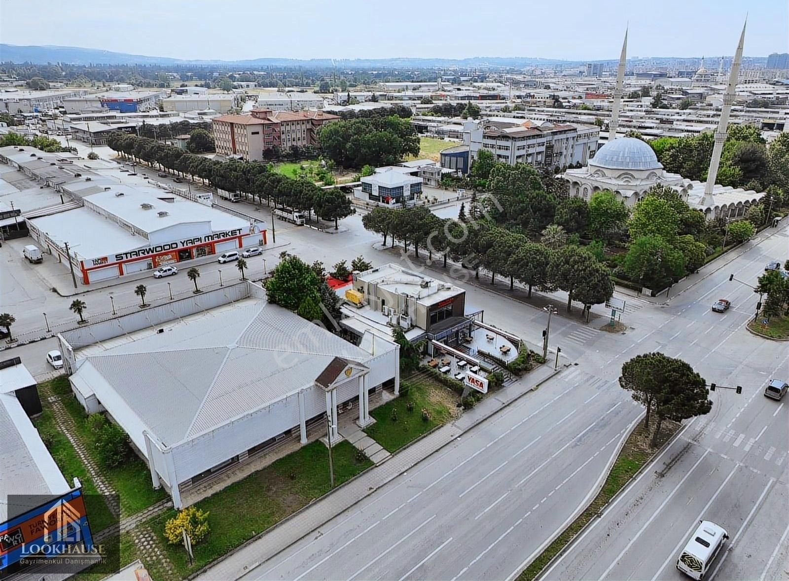 Lookhause Devren Satılık 800m² Mağaza