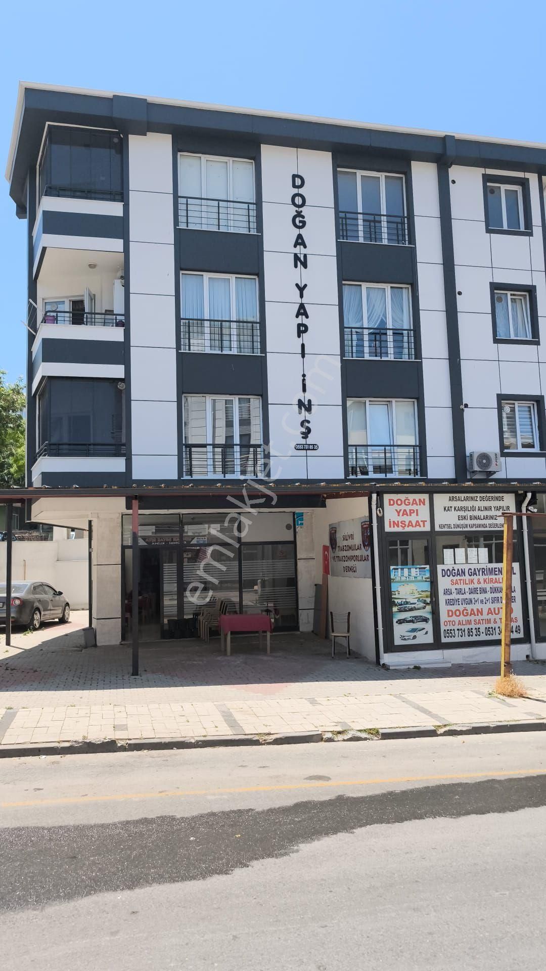 Silivri Merkezde Satılık Ara Kat İskanlı Daire