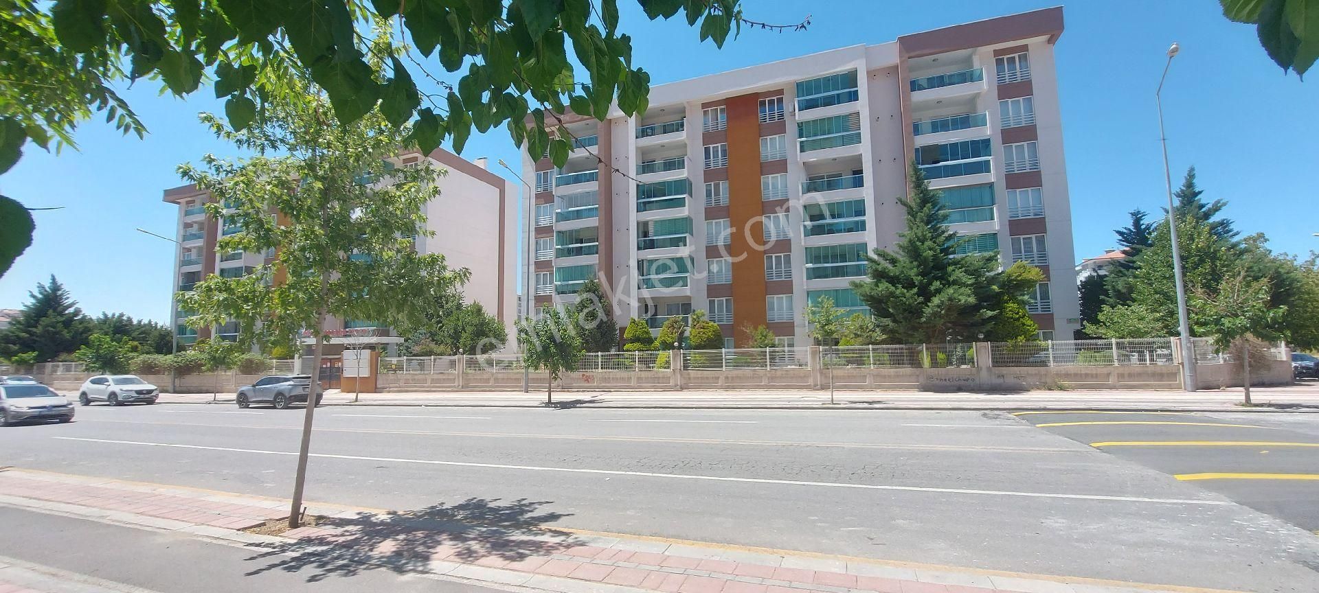 Değer'den Çilesiz De Cadde Cepheli 3+1 Ara Kat Daire