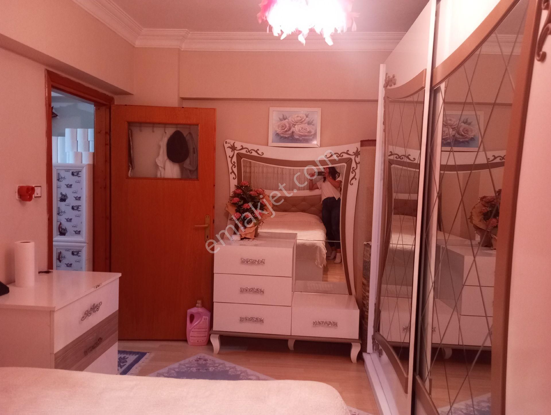 Güzelyalı Yalı Mahallesi Atatürk Caddesi Üzerinde Zeminden Asansörlü 2+1 Ferah Daire - Görsel 12
