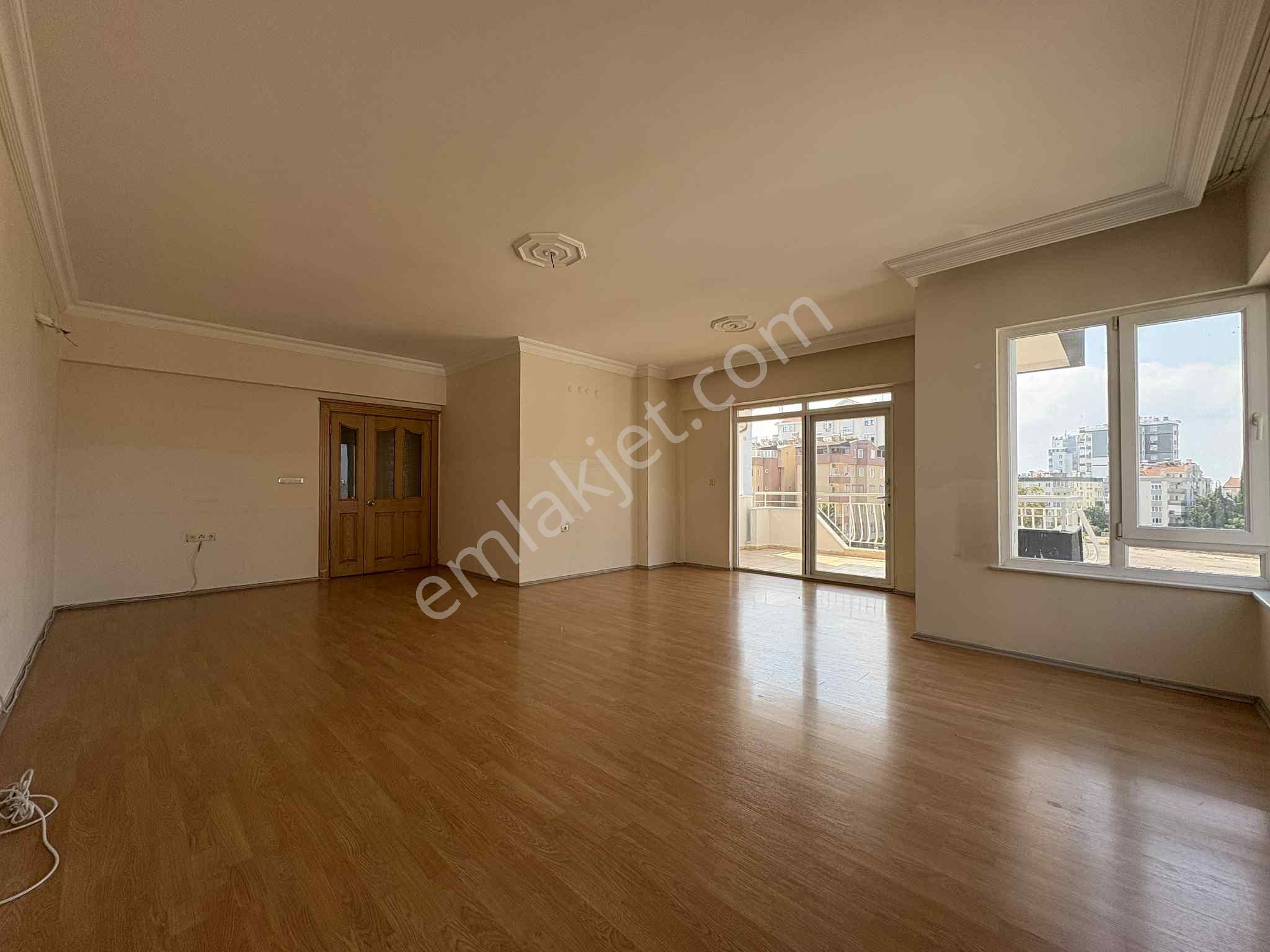 Şafak Emlak Kiralık Şirinyalı Sitede 3+1 165m2 Ara Kat