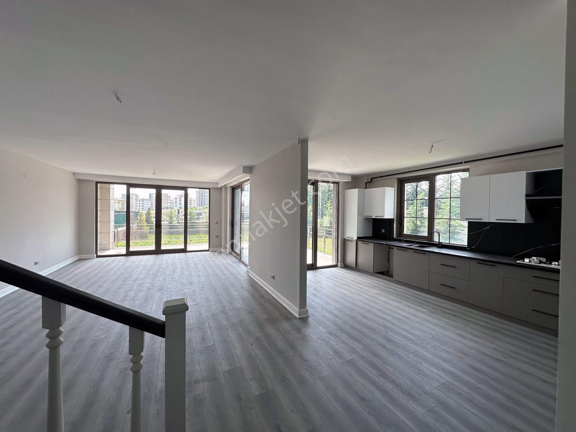 Irmak Emlak- Bağlıca’da Lüks Ve Konforun Buluştuğu 4+1 Satılık Villa