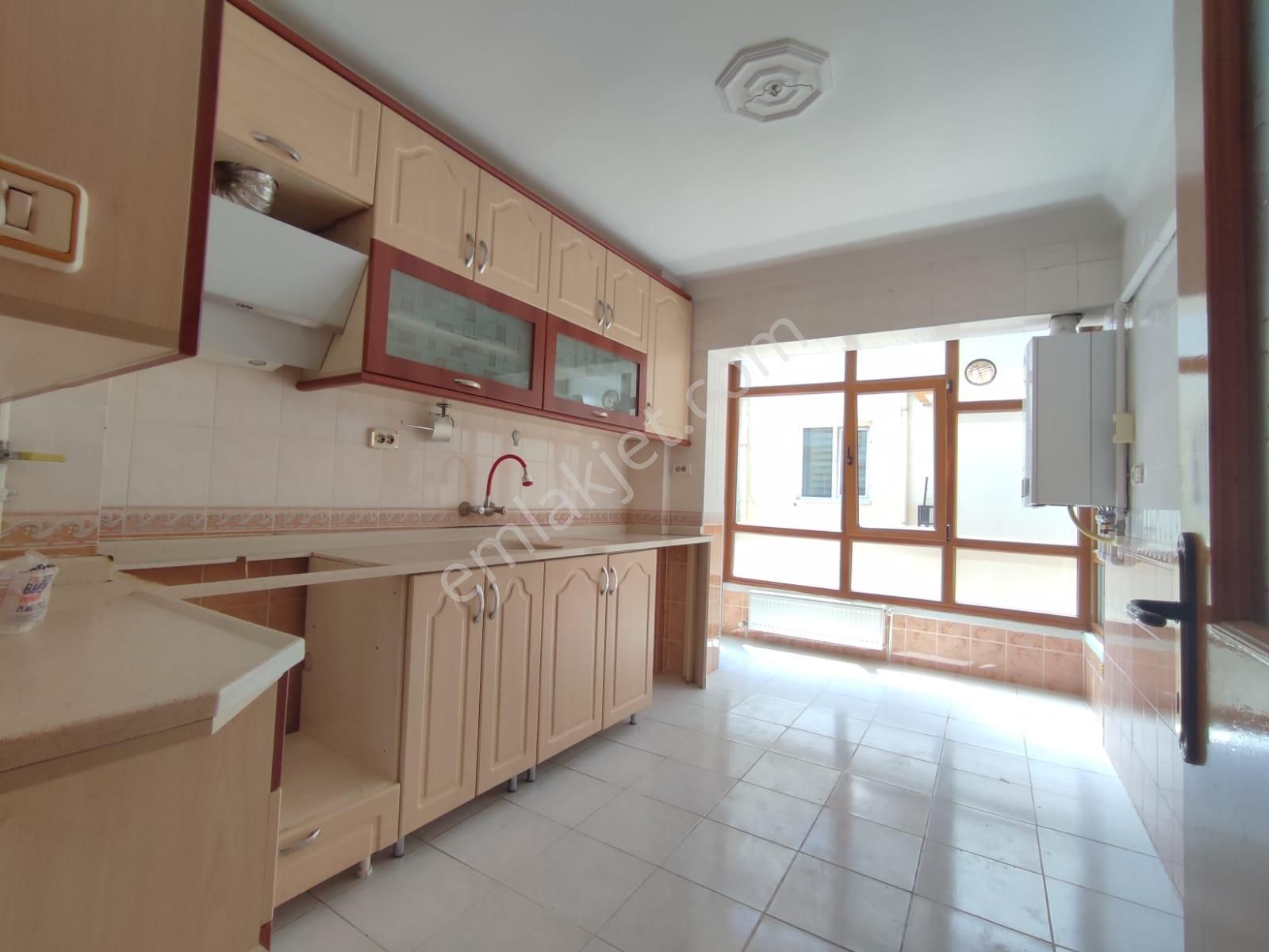 Bağlarbaşında Full Ankara Manzaralı Güney Yapılı 3+1