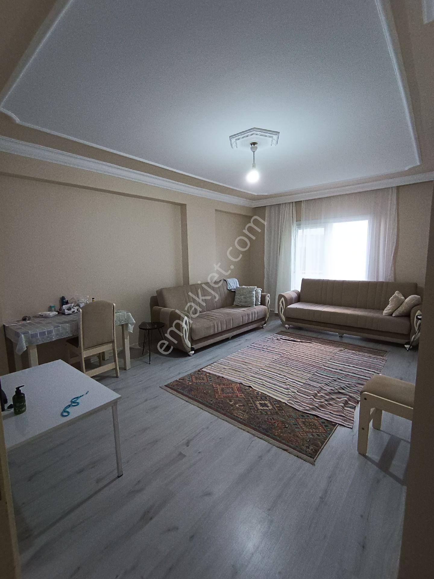 Bizim Emlak'tan Kirklarsirti Mahallesi'nde 3+1 Doğalgaz Kombili Satılık Daire