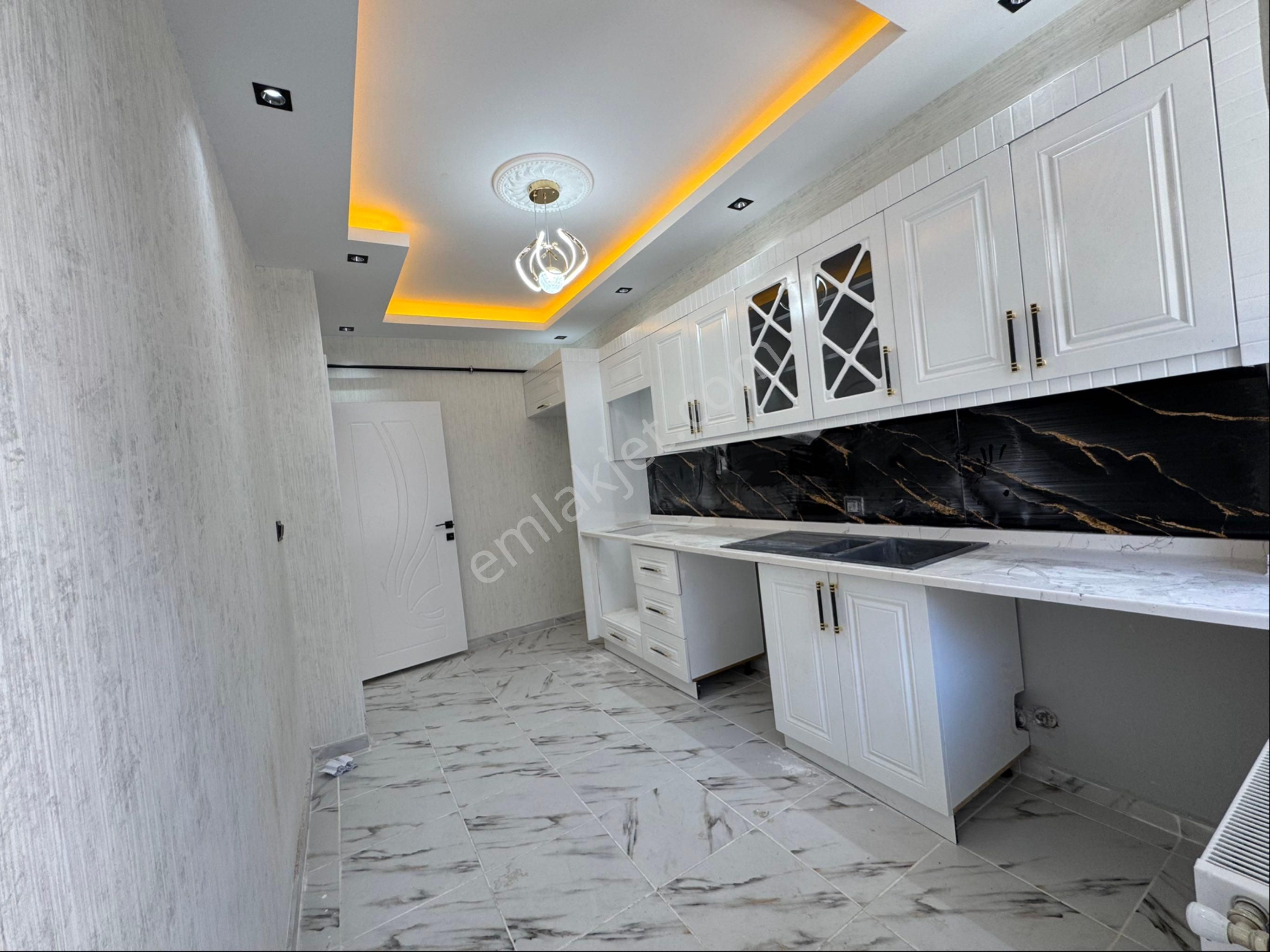 Devteşti Mh. Beyzade Baklava Arkası 3 Odalı Arakat