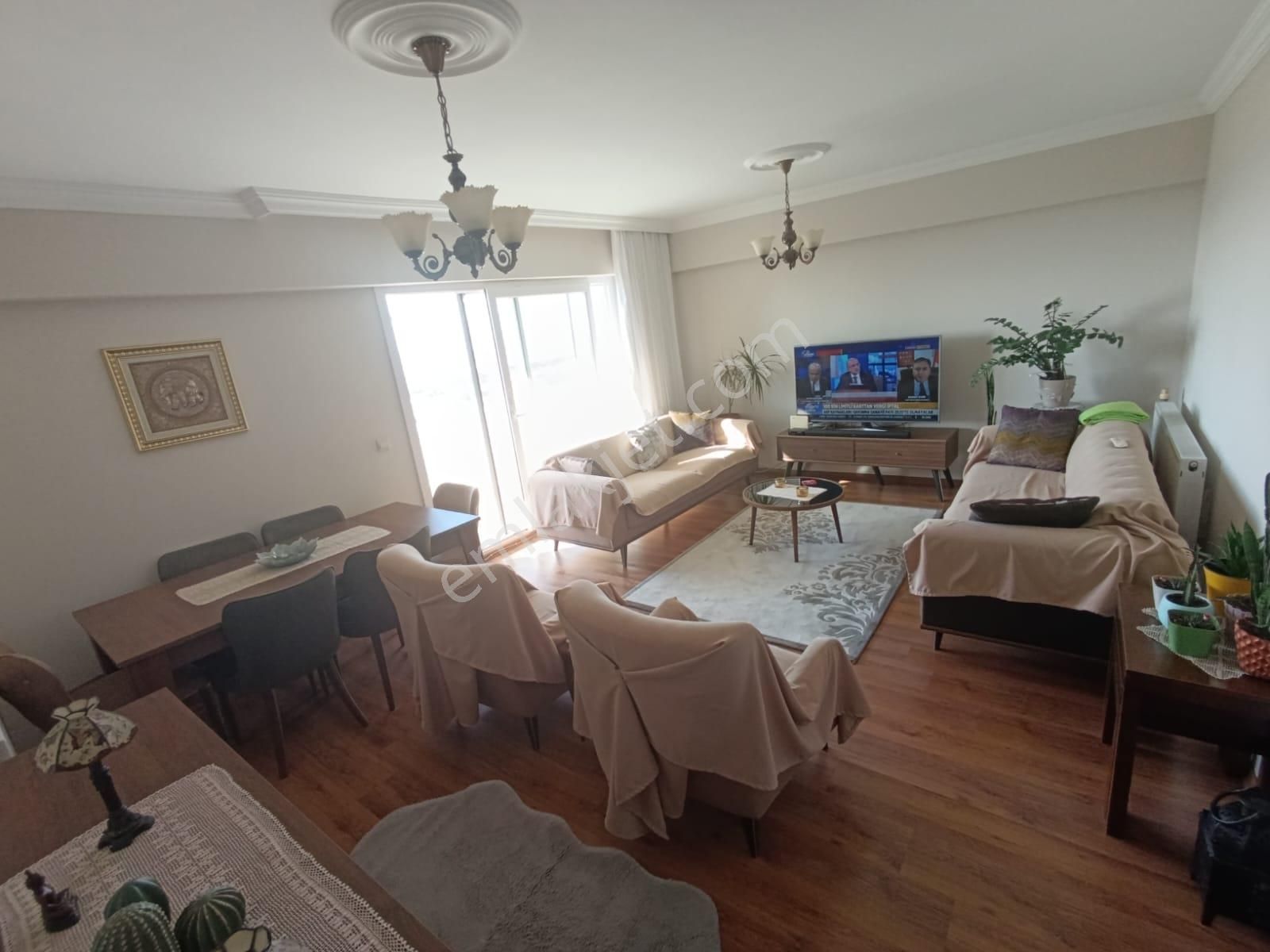 Çiğli'de Havuzlu Site İçinde Harika Manzaralı 2+1 Daire H-43 - Görsel 9