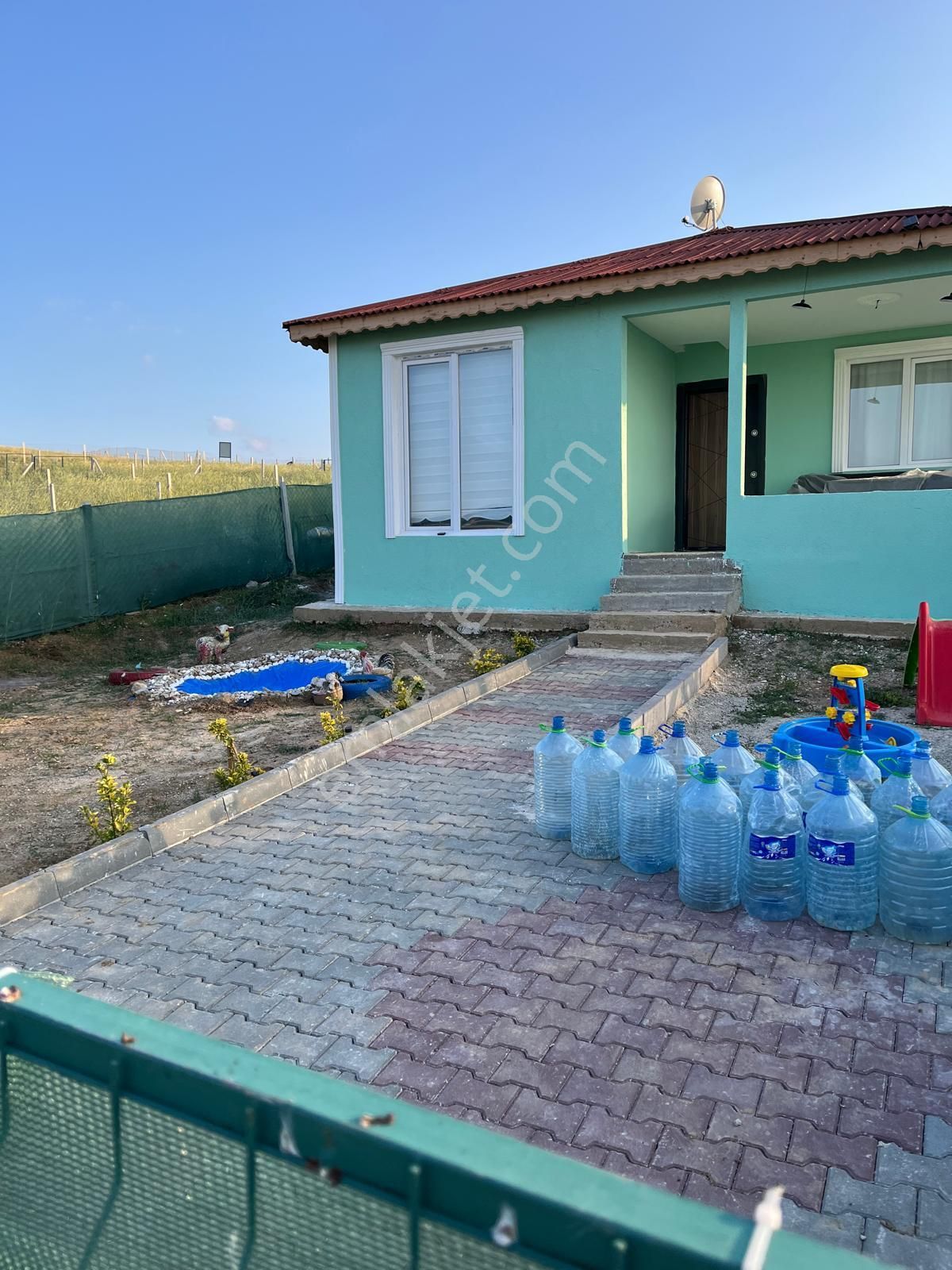 Satılık Aydıncık Sınırı Teberik Arazisi Guneş Panelli Bahçe