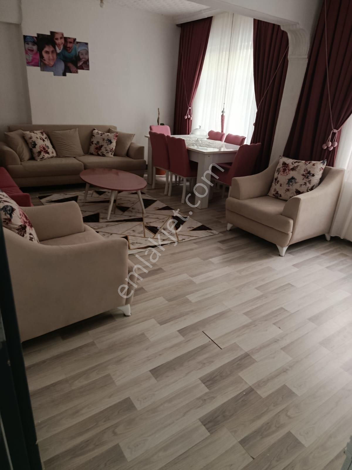 Kırıkkale Merkez Çallöz Mahallesi Nenehatun Caddesi Düz Giriş Satılık Daire