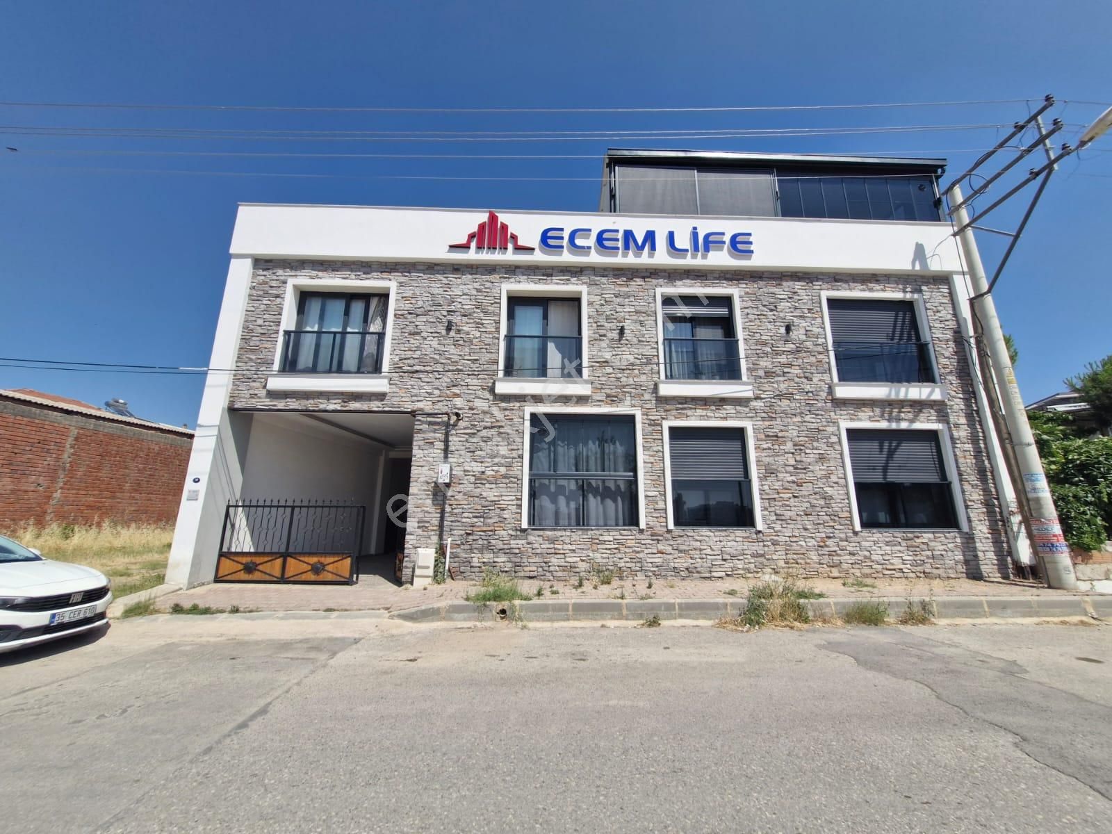 Uğurmumcu'da Geniş M2 Sahip Dubleks Daire