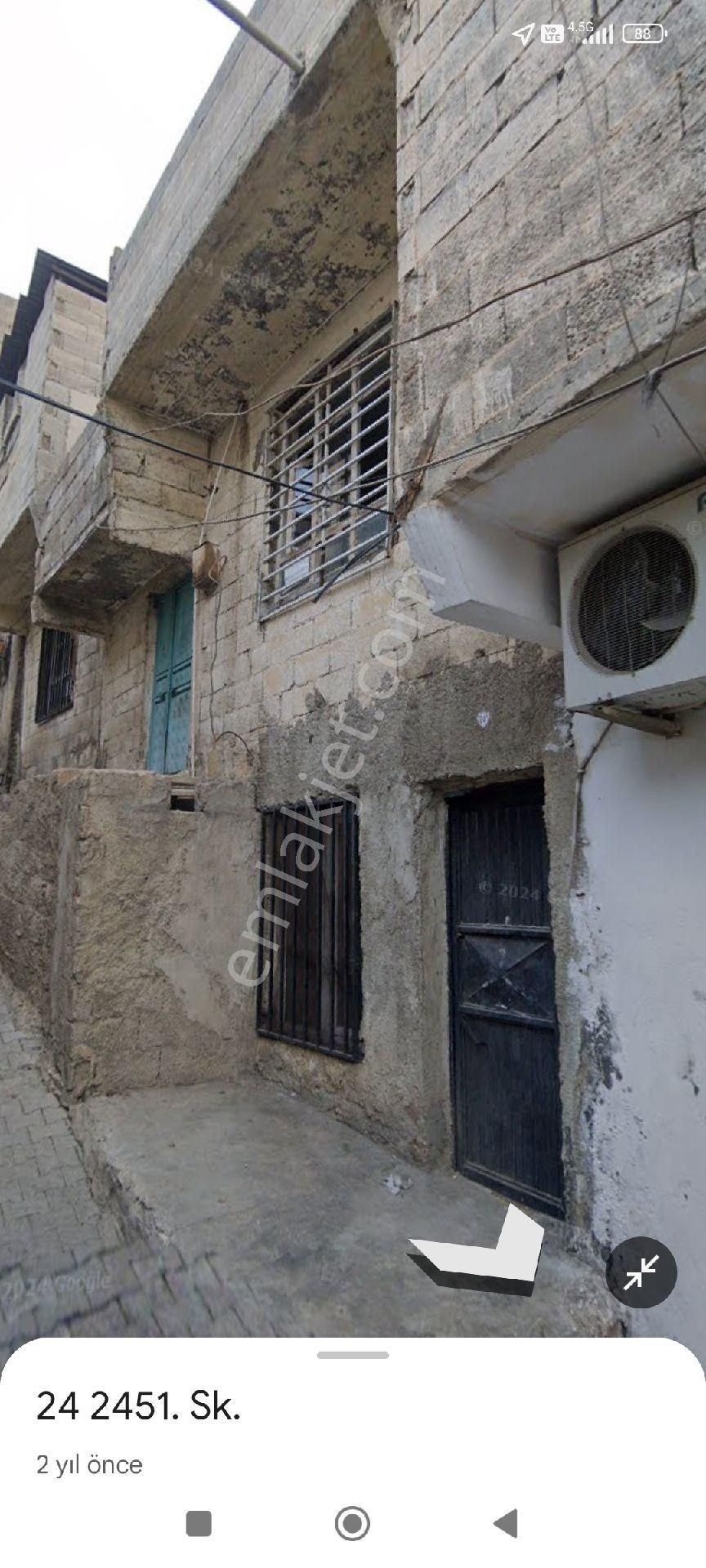 Acil Satılık 2+1 Ev. Bodrumla Beraber