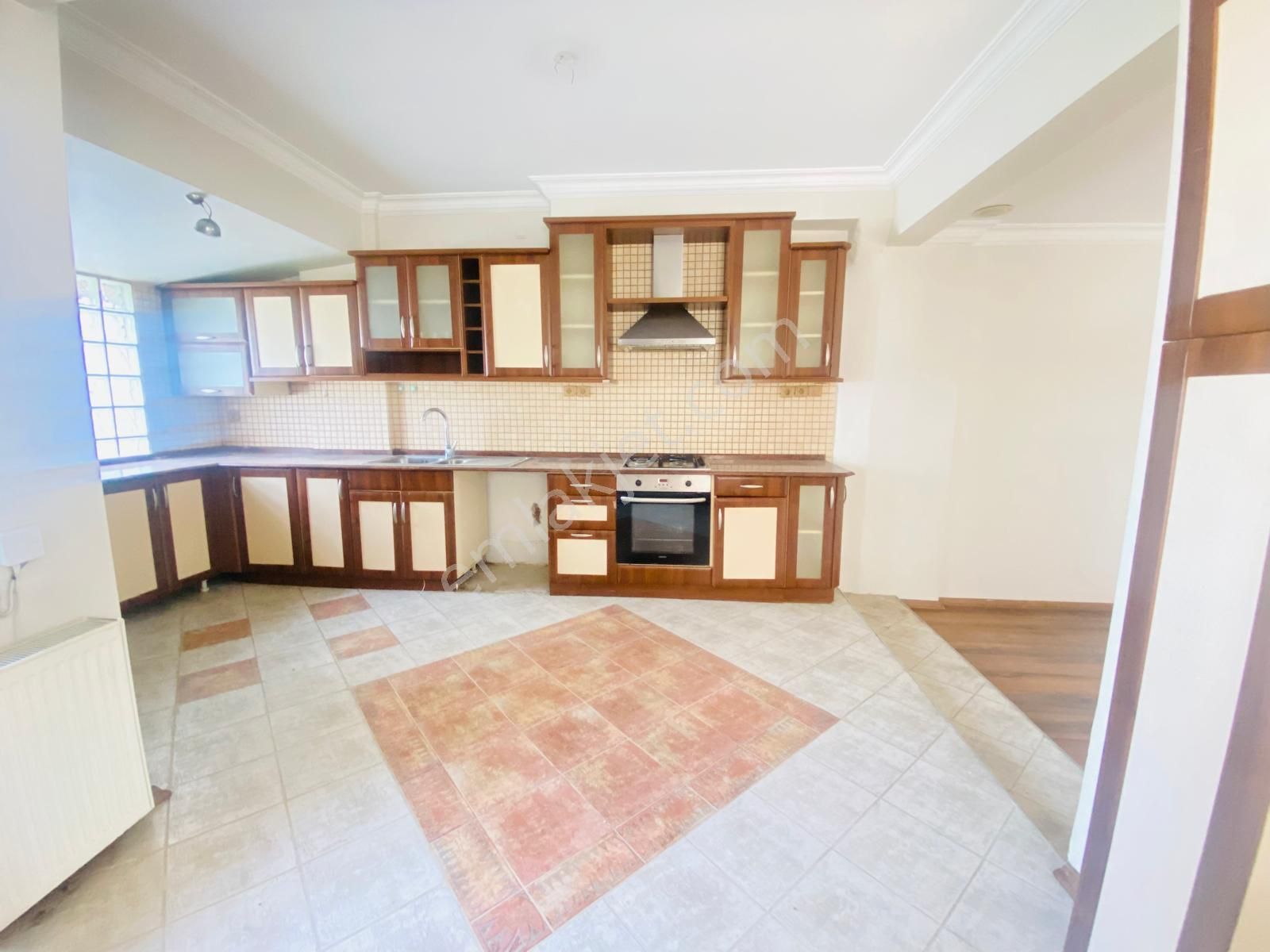 🏡güzelyurt Mahallesi 🏡 ✅4+1 240 M2 3 Katlı Trıbleks Villa