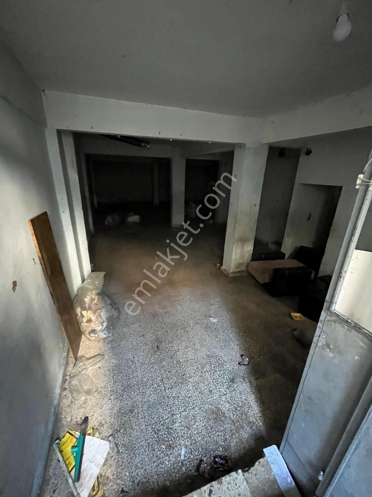 Grv Emlaktan Esenler Havaalanı Mahallesinde Kiralık 140 M2 Dükkan İşyeri - Görsel 10