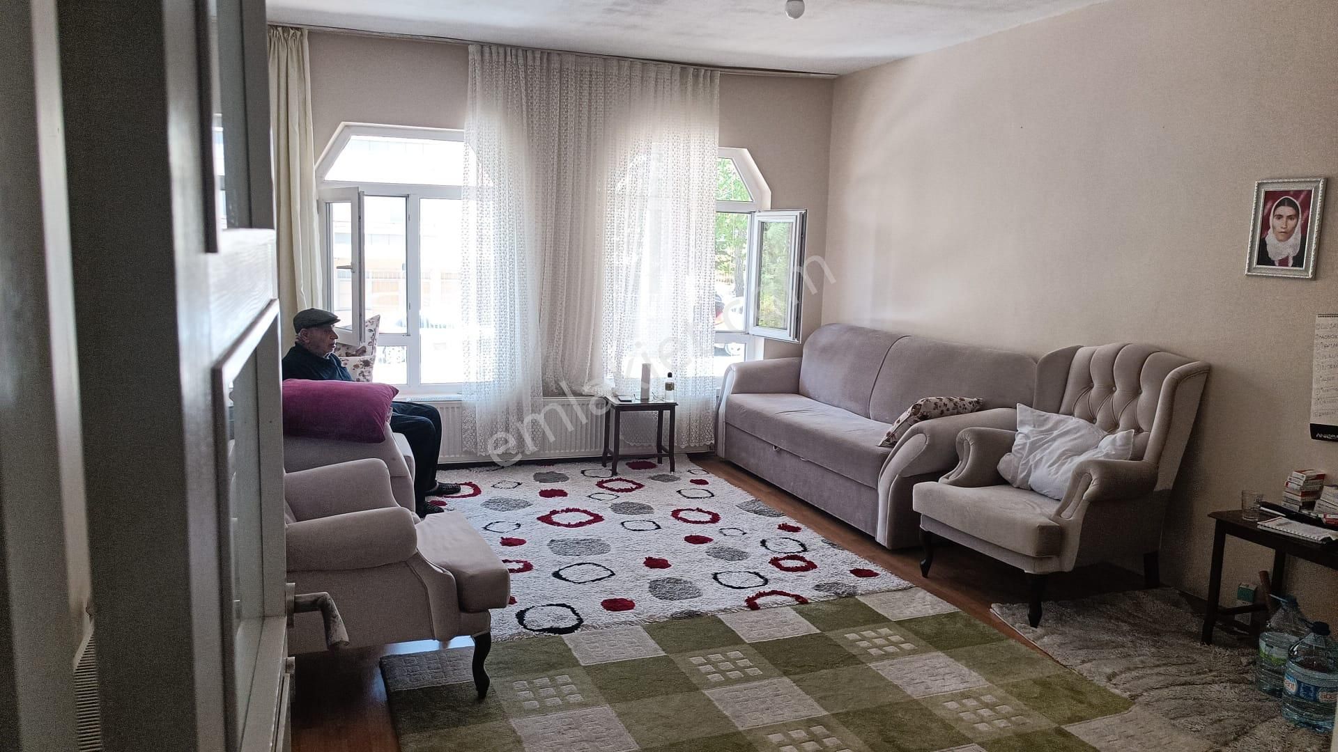 Dikmen Naci Çakır'da Satılık 3+1 Yüksek Giriş