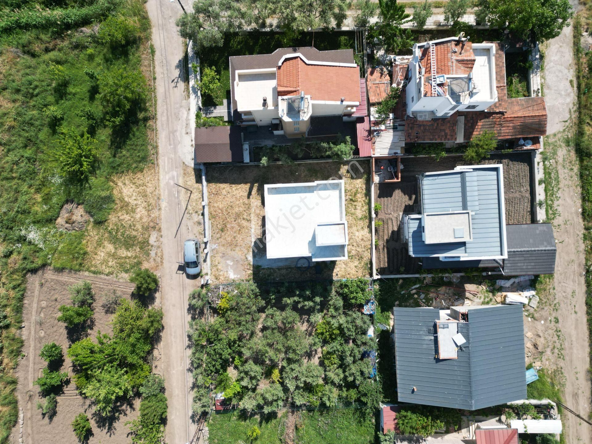 Ümmetoğlu Emlak'tan Salihleraltında Tek Nizam Tripleks Villa - Görsel 3