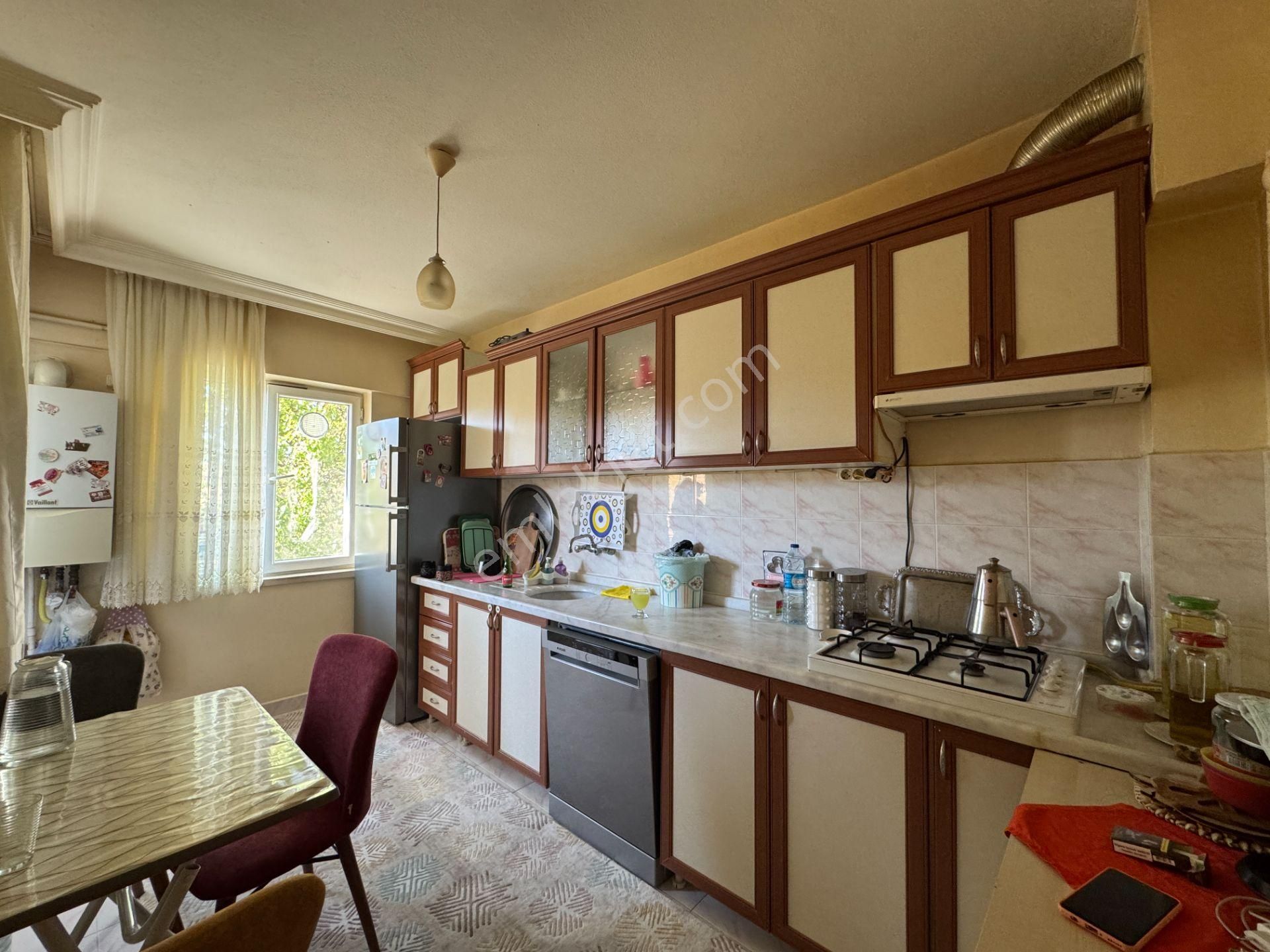 Kalecik Emlak'tan Mimar Sinanda Çift Balkonlu 3+1 120m² Yüksek Giriş
