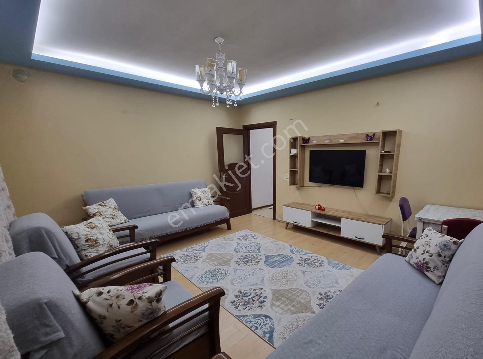 Vizyon’dan Mithatpaşa Mahlesin’de Eşyalı Satılık Kelepir Daire ..