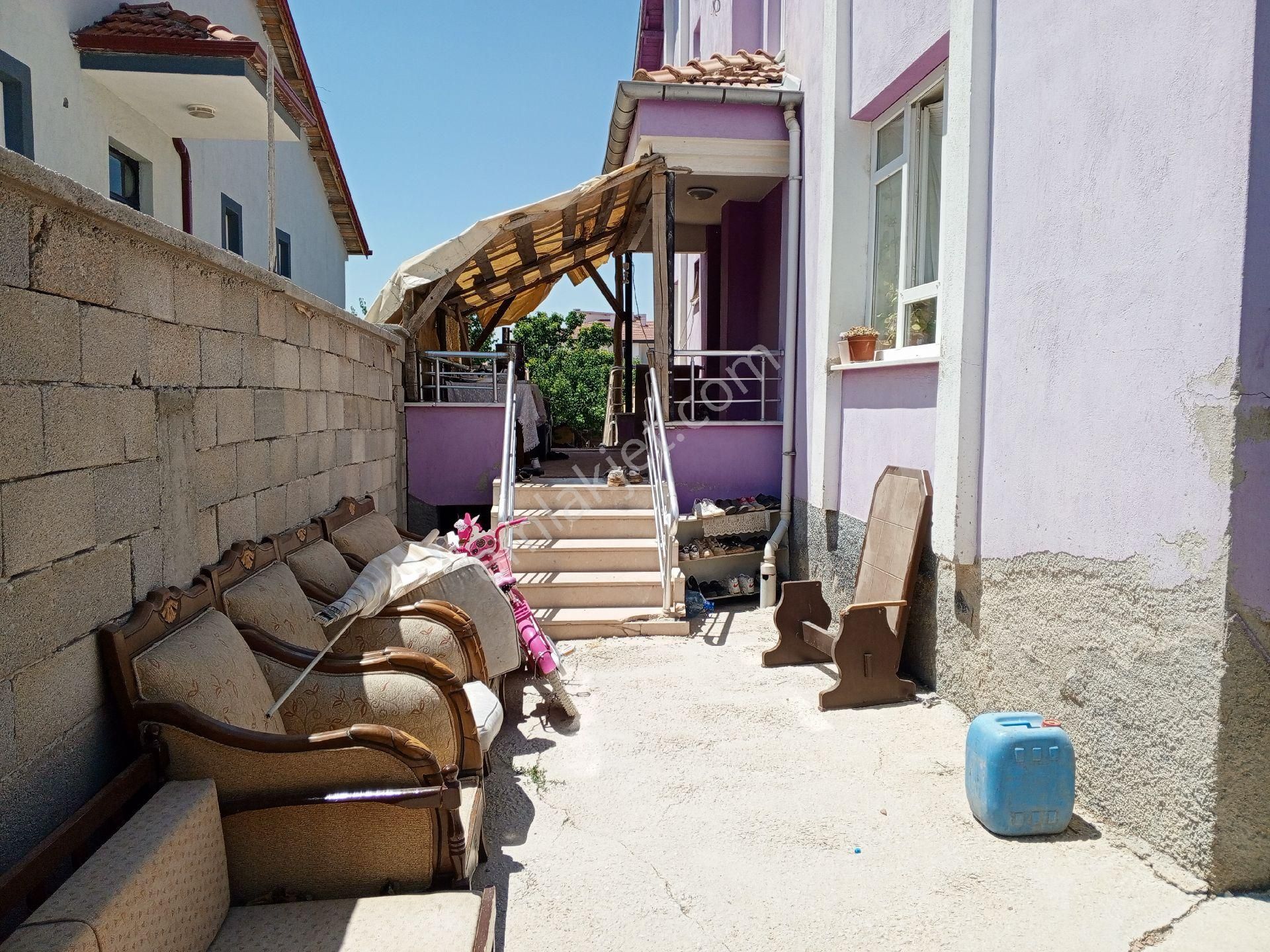 Konya Karatay Karaaslan Uzumcu Mah. 650 M2 Arsa Icınde 2.5 Katlı Satılık Mustakıl Ev - Görsel 5