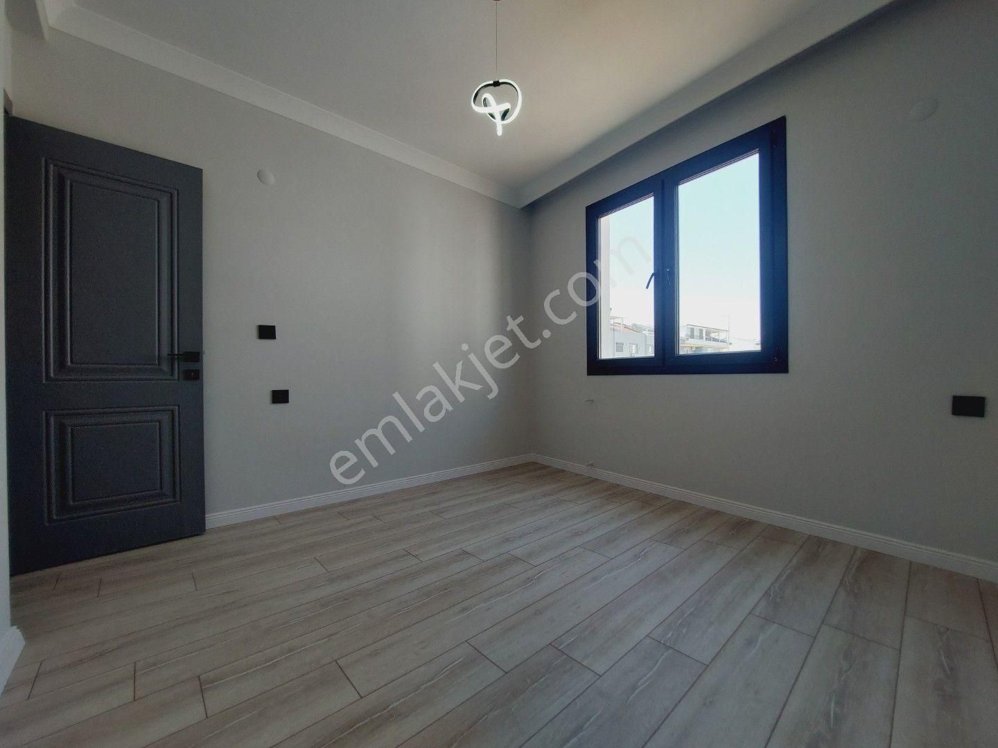Didim Efeler Mahallesinde Satılık Ara Kat Ön Cephe 1+1 Açık Mutfaklı Daire - Görsel 13
