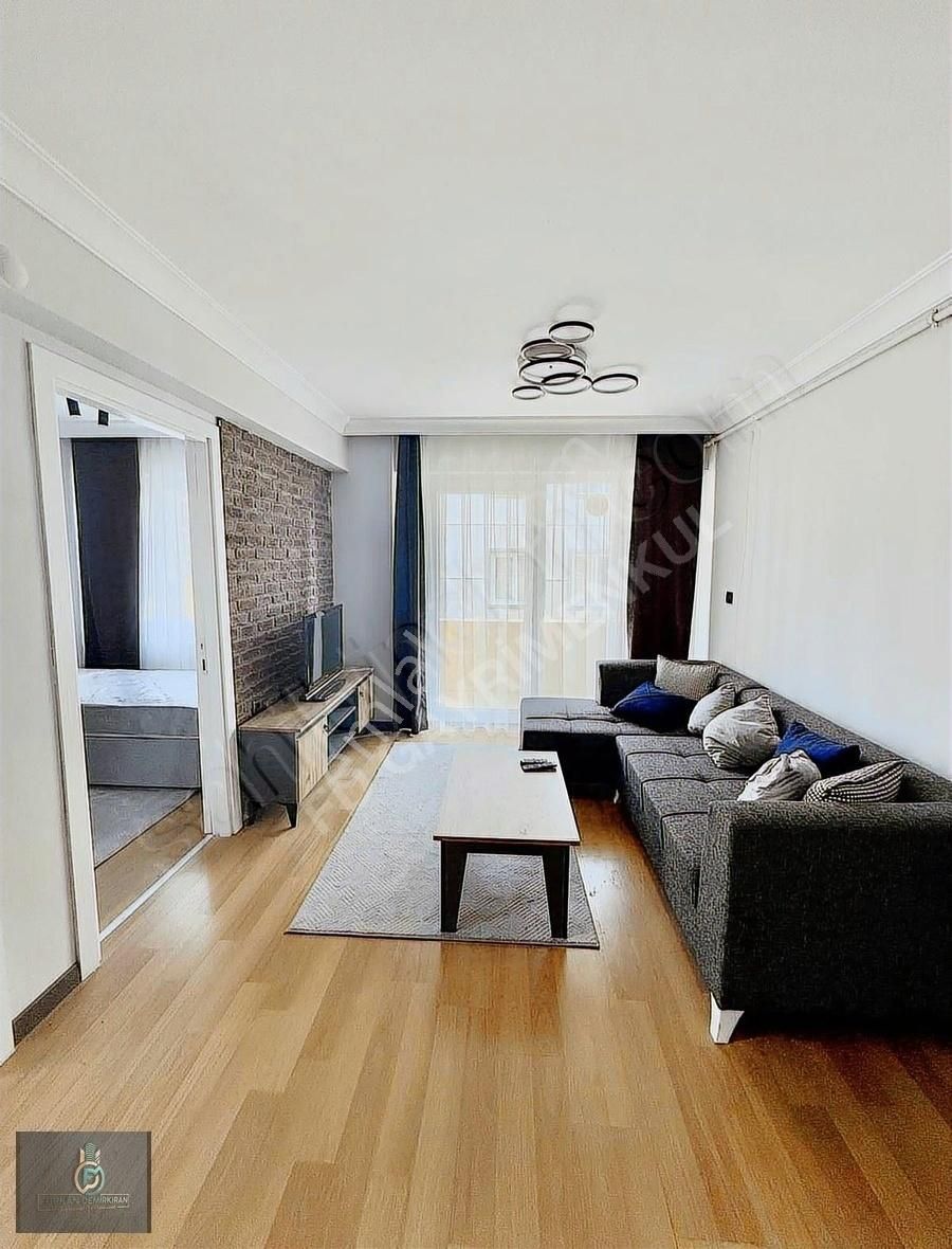 Merkezde Full Eşyalı Kiralık Arakat 2+1 Daire