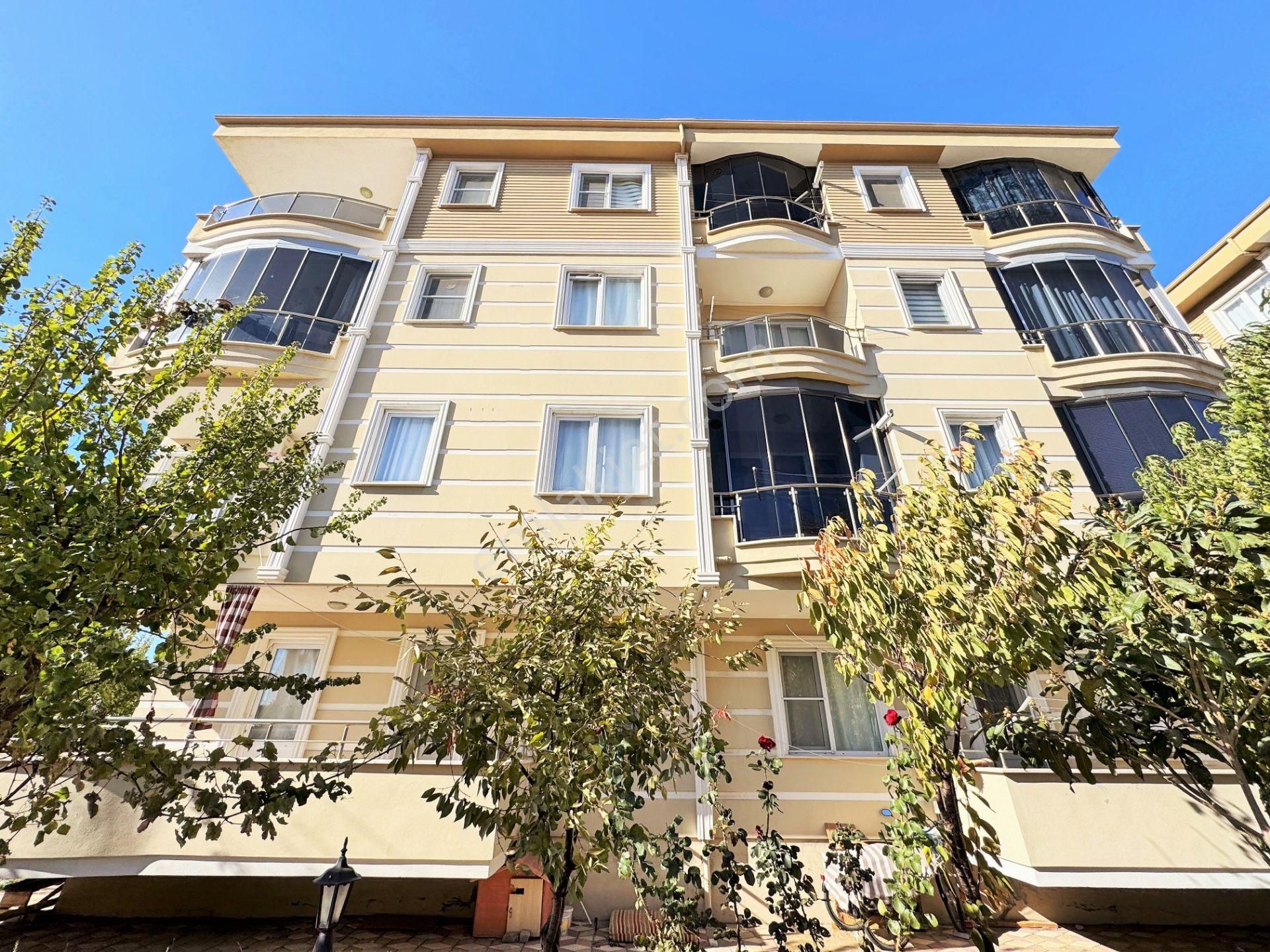 Utkudan Altınkumda Cadde Üzeri Ön Cephe Eşyalı 2+1 Satılık Daire