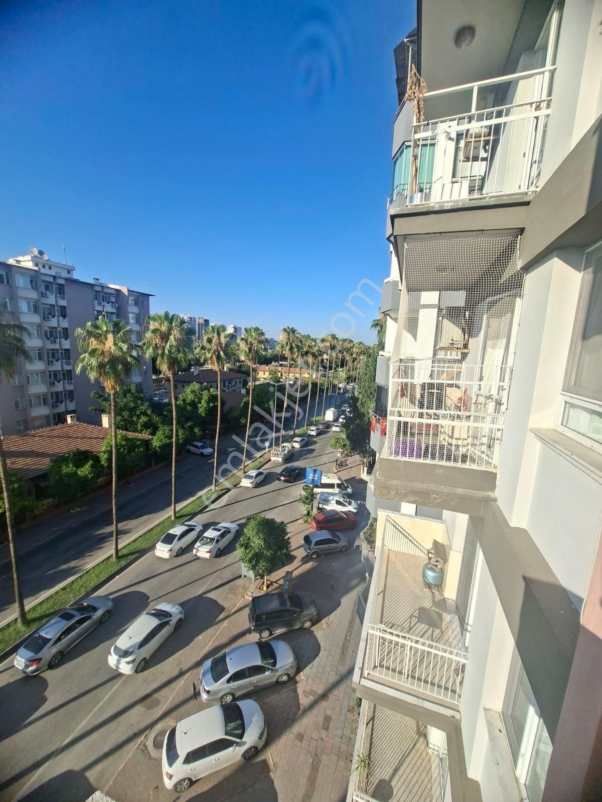 Kurtuluş Mah. İstasyon Cadde Üzerinde 3+1 Satılık Daire