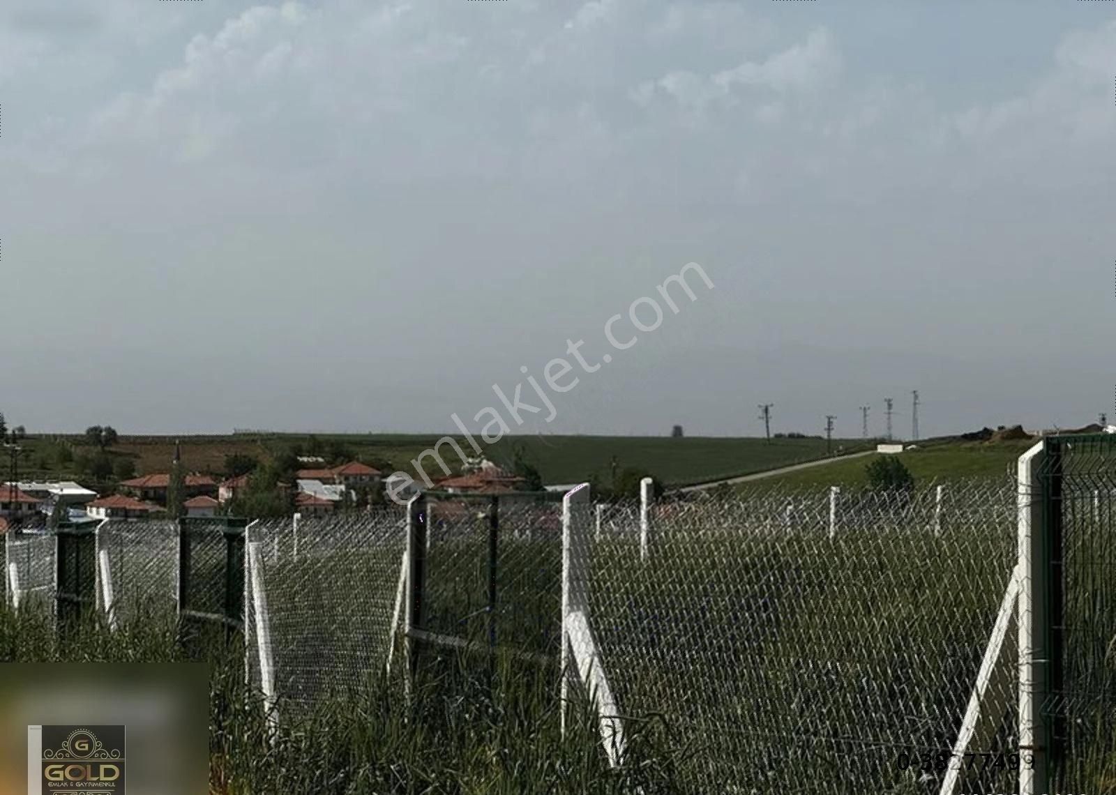 Akyurt Çardakbağında 200 Metre Telli Kapılı Köy Merkezinde Bahçe